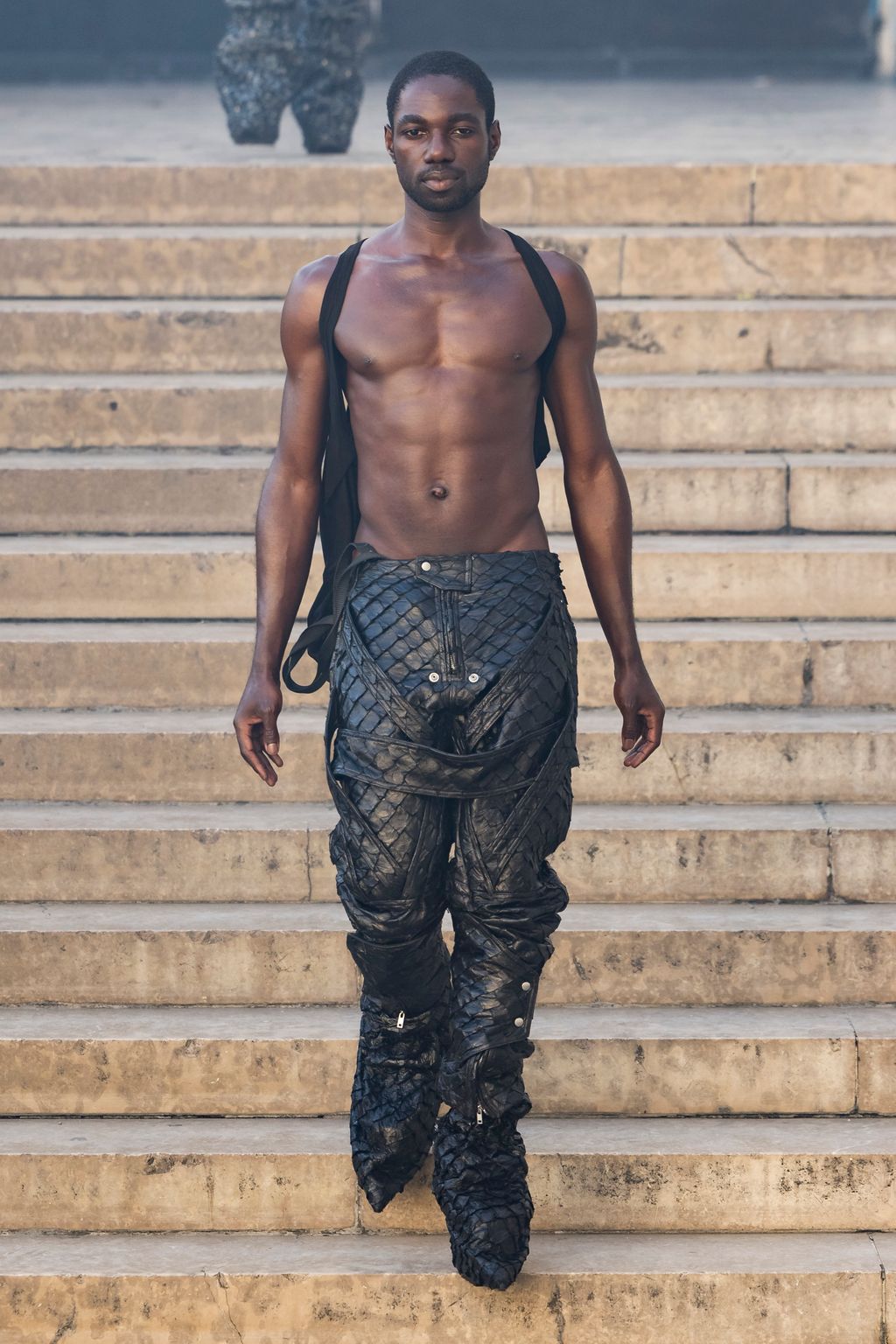 Fashion Week Paris Spring/Summer 2026 look 2 from the Rick Owens collection menswear