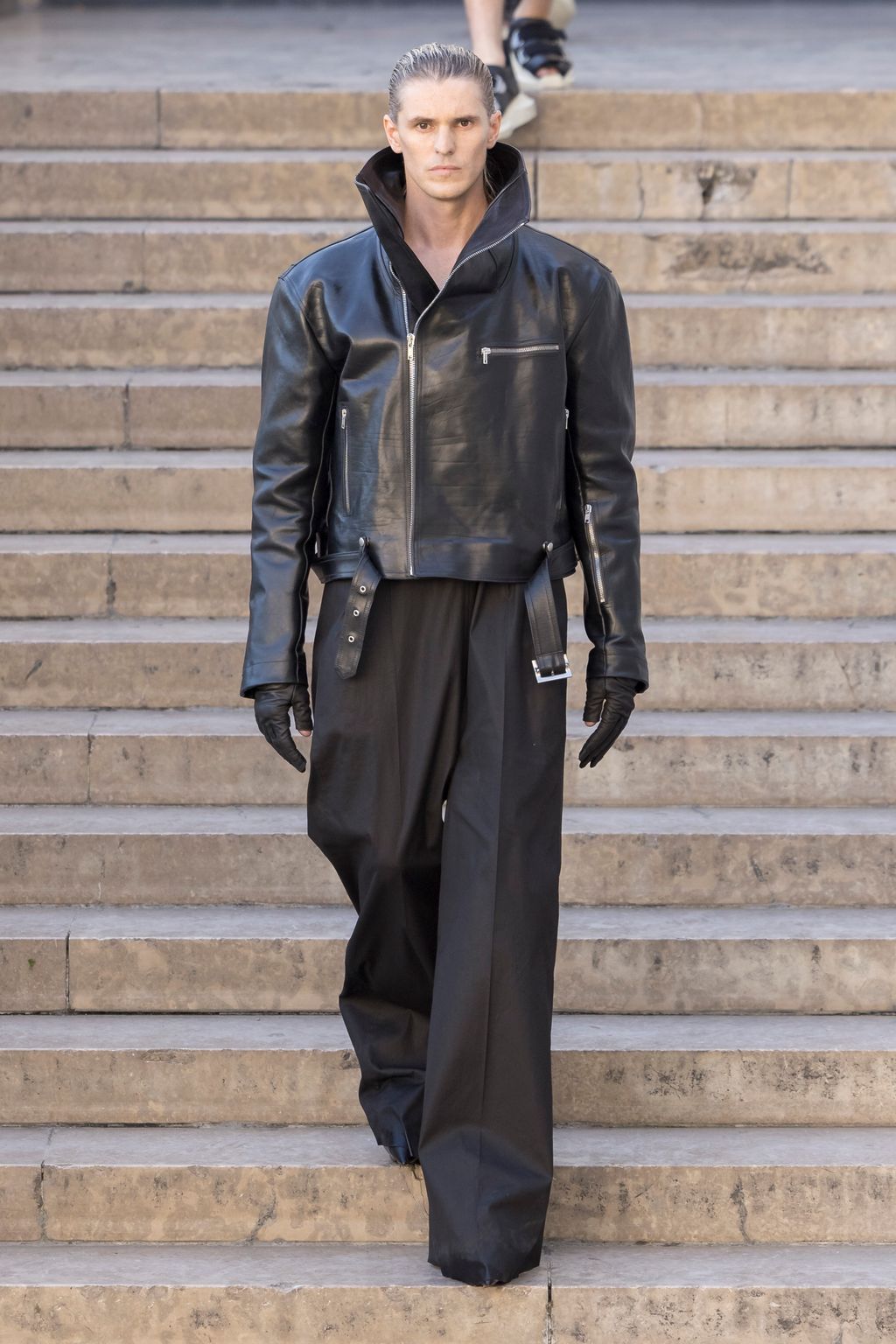 Fashion Week Paris Spring/Summer 2026 look 27 from the Rick Owens collection 男装