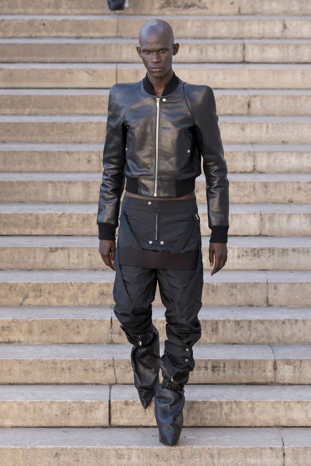 Fashion Week Paris Spring/Summer 2026 look 7 from the Rick Owens collection menswear