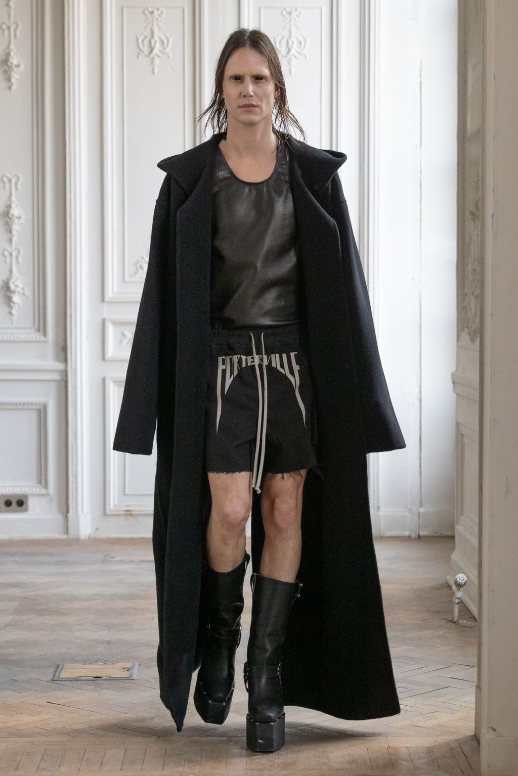 Fashion Week Paris Fall/Winter 2024 look 32 de la collection Rick Owens menswear