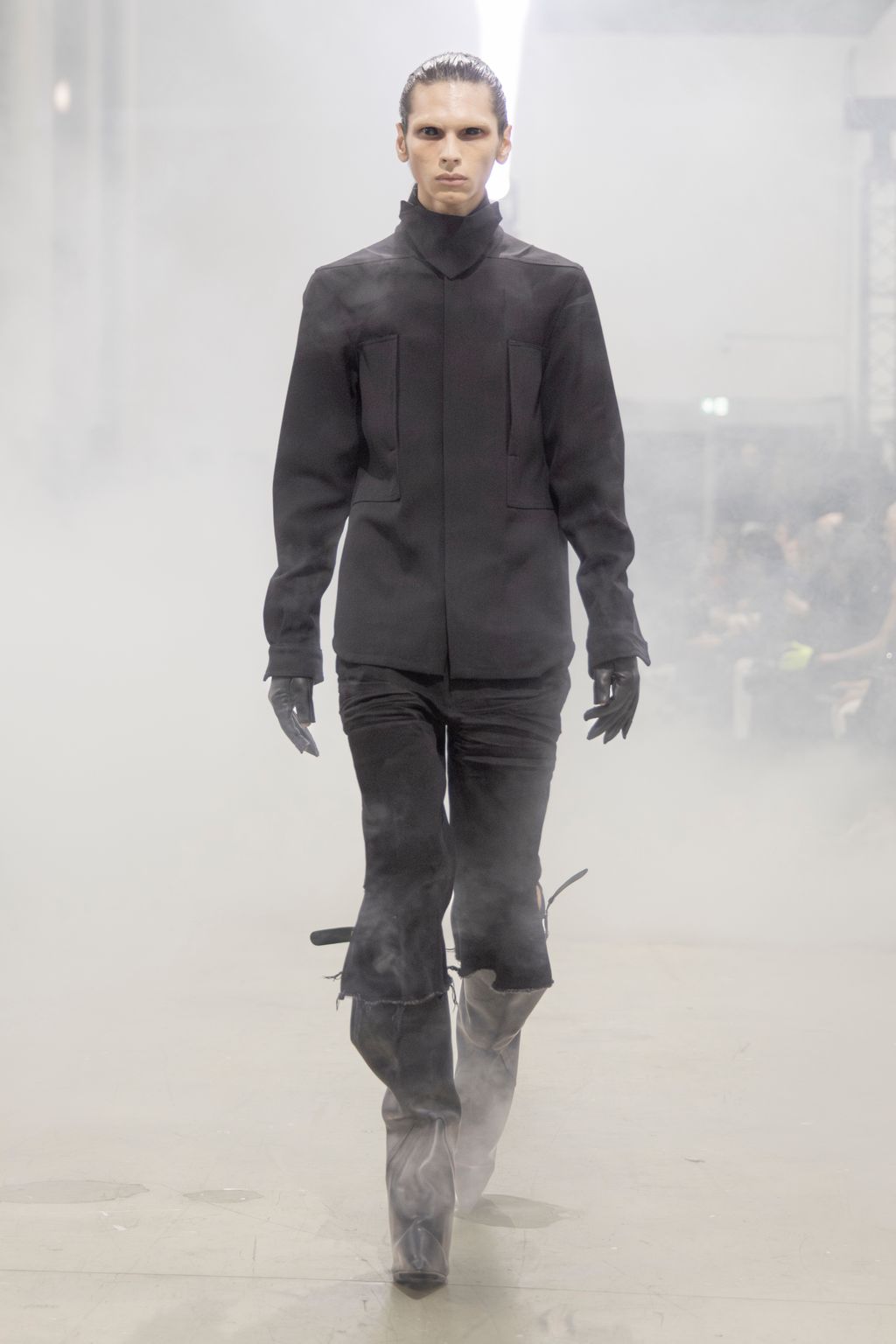 Fashion Week Paris Fall/Winter 2026 look 5 from the Rick Owens collection 男装