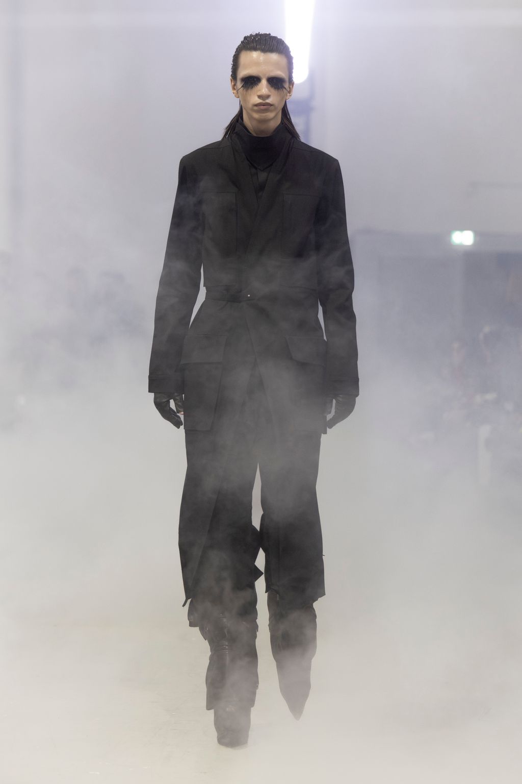 Fashion Week Paris Fall/Winter 2026 look 7 from the Rick Owens collection 男装