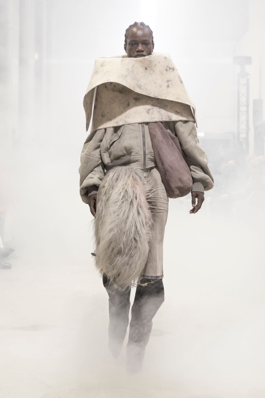 Fashion Week Paris Fall/Winter 2026 look 31 from the Rick Owens collection 男装