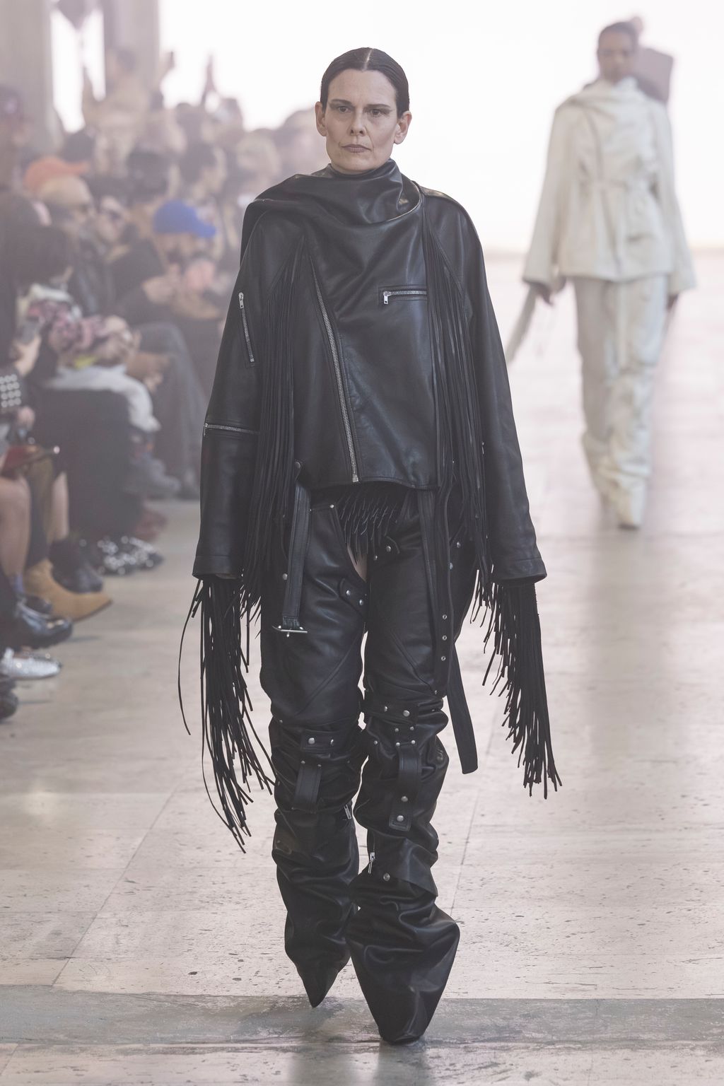 Fashion Week Paris Fall/Winter 2025 look 31 from the Rick Owens collection womenswear