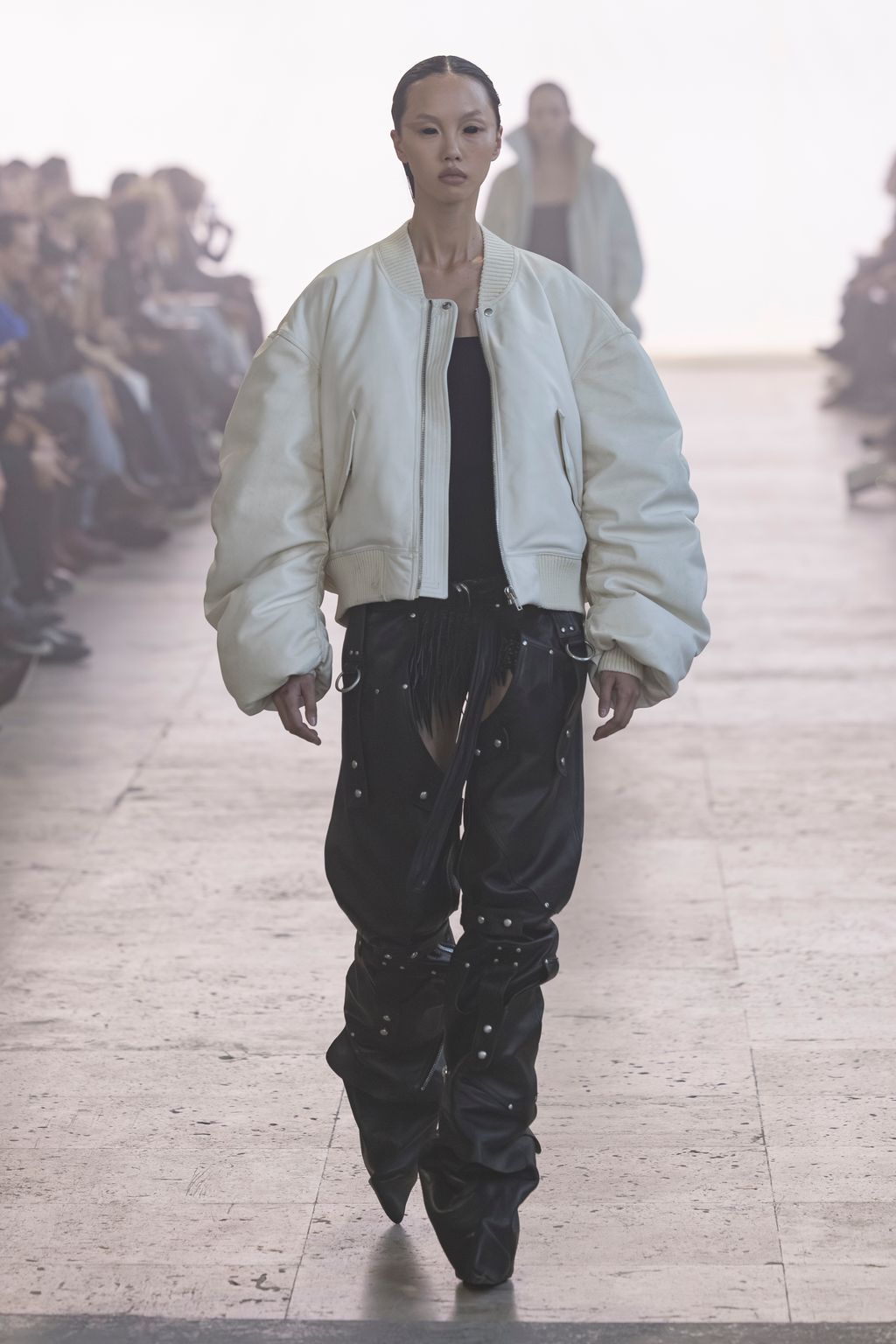 Fashion Week Paris Fall/Winter 2025 look 36 from the Rick Owens collection womenswear