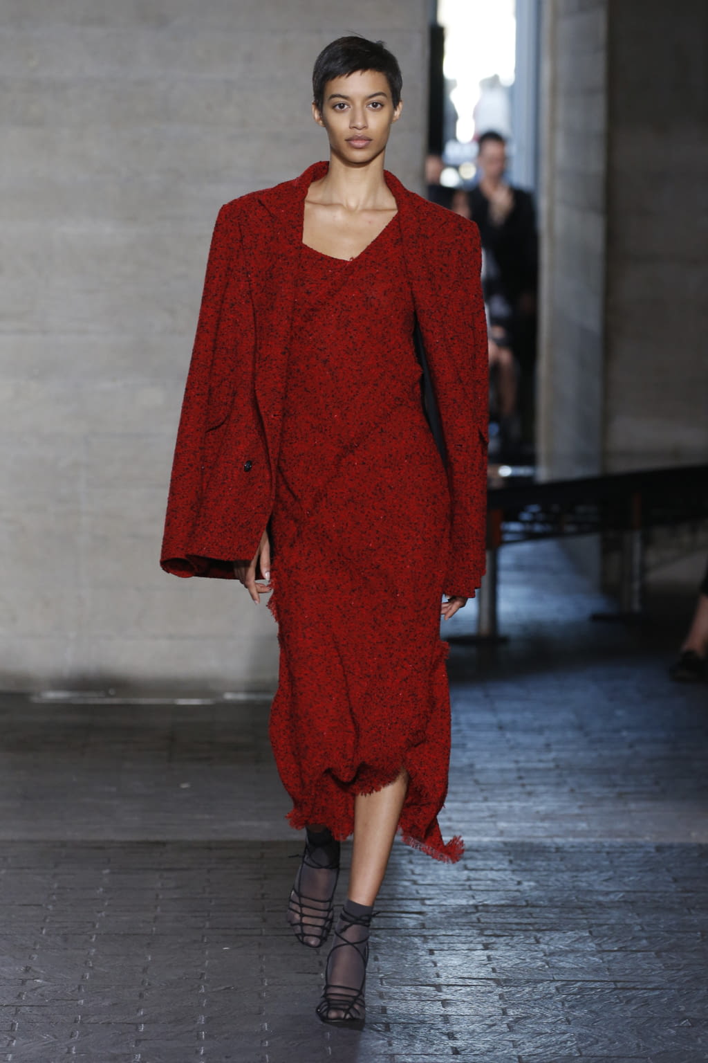 Fashion Week London Fall/Winter 2019 look 22 from the Roland Mouret collection womenswear