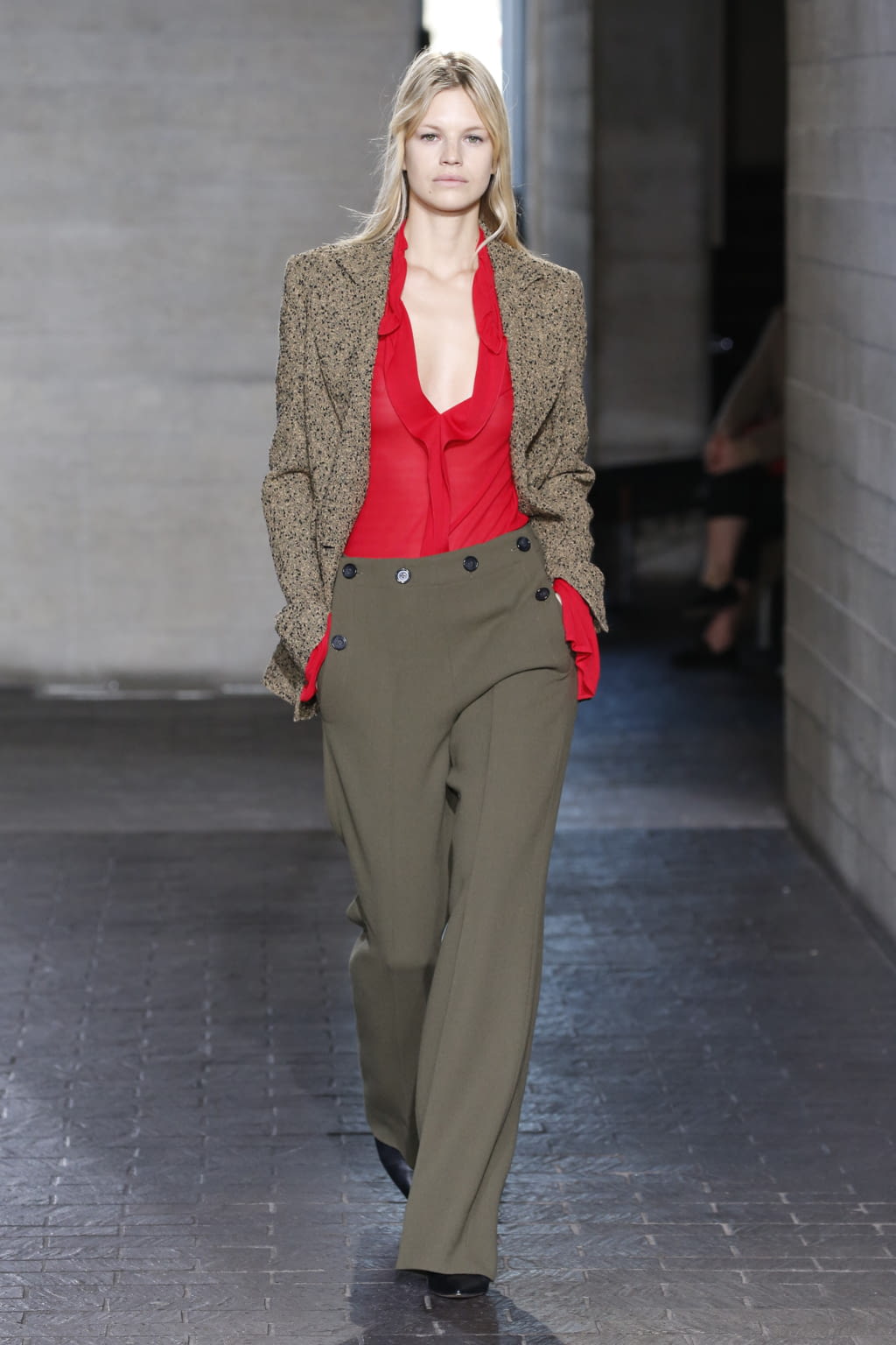 Fashion Week London Fall/Winter 2019 look 34 from the Roland Mouret collection womenswear