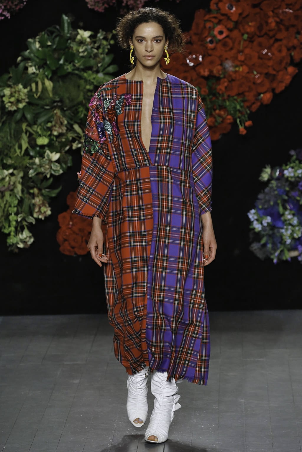Fashion Week London Fall/Winter 2019 look 12 from the Roberta Einer collection 女装