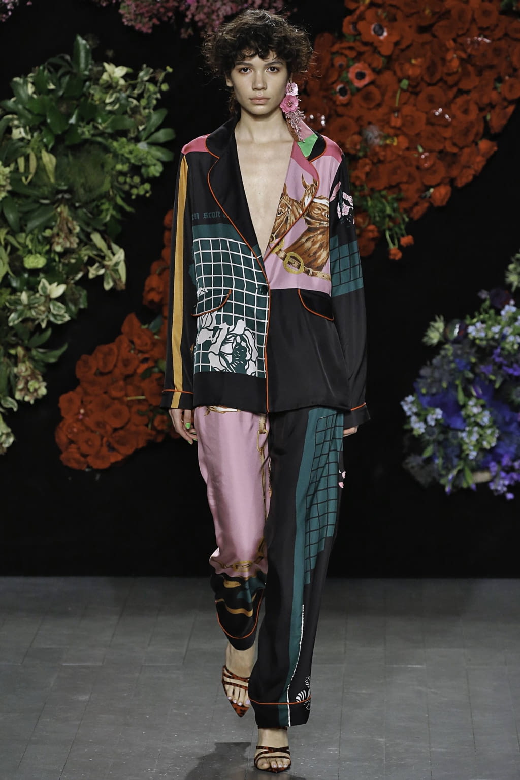 Fashion Week London Fall/Winter 2019 look 15 from the Roberta Einer collection womenswear