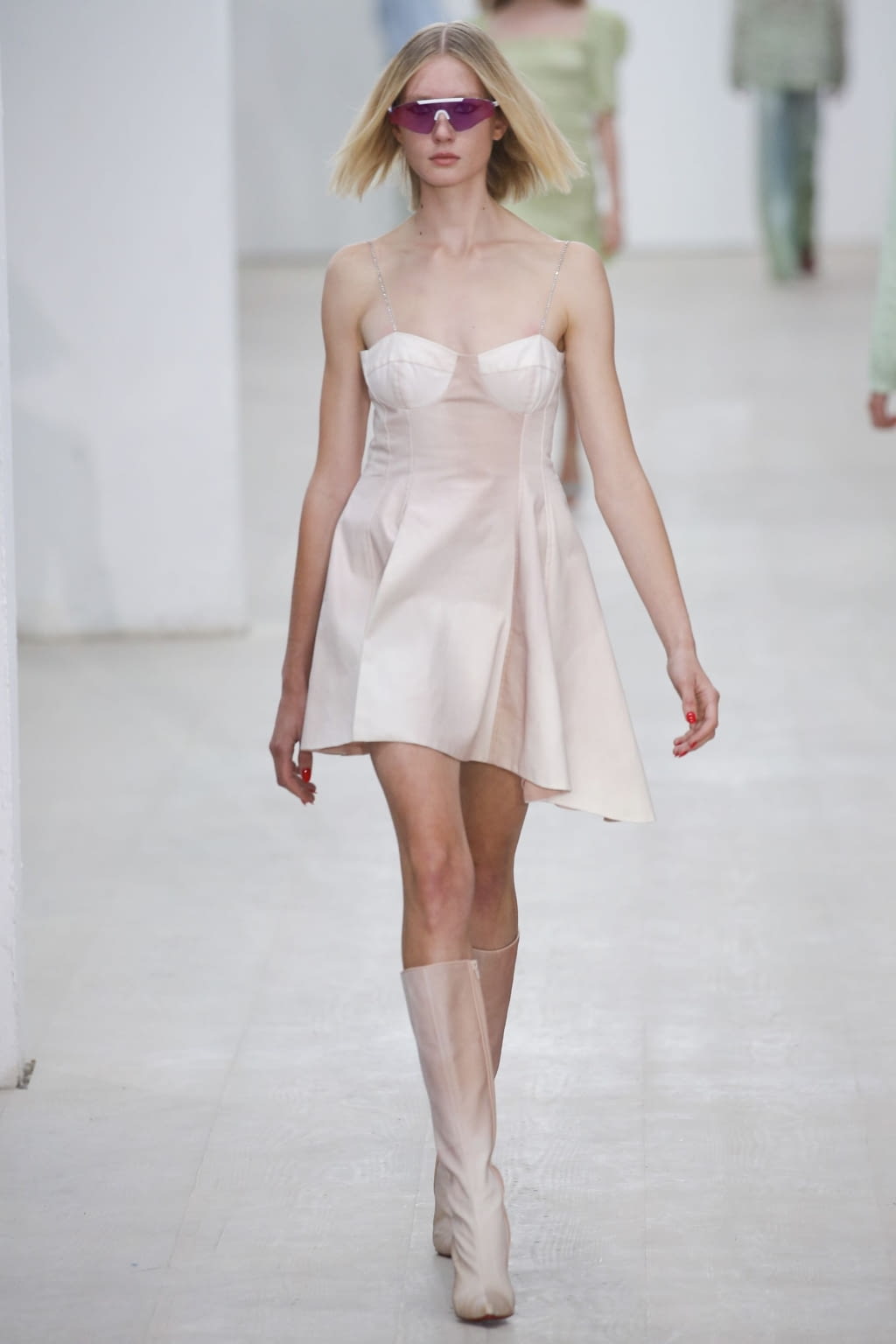 Fashion Week London Spring/Summer 2020 look 7 from the Roberta Einer collection 女装