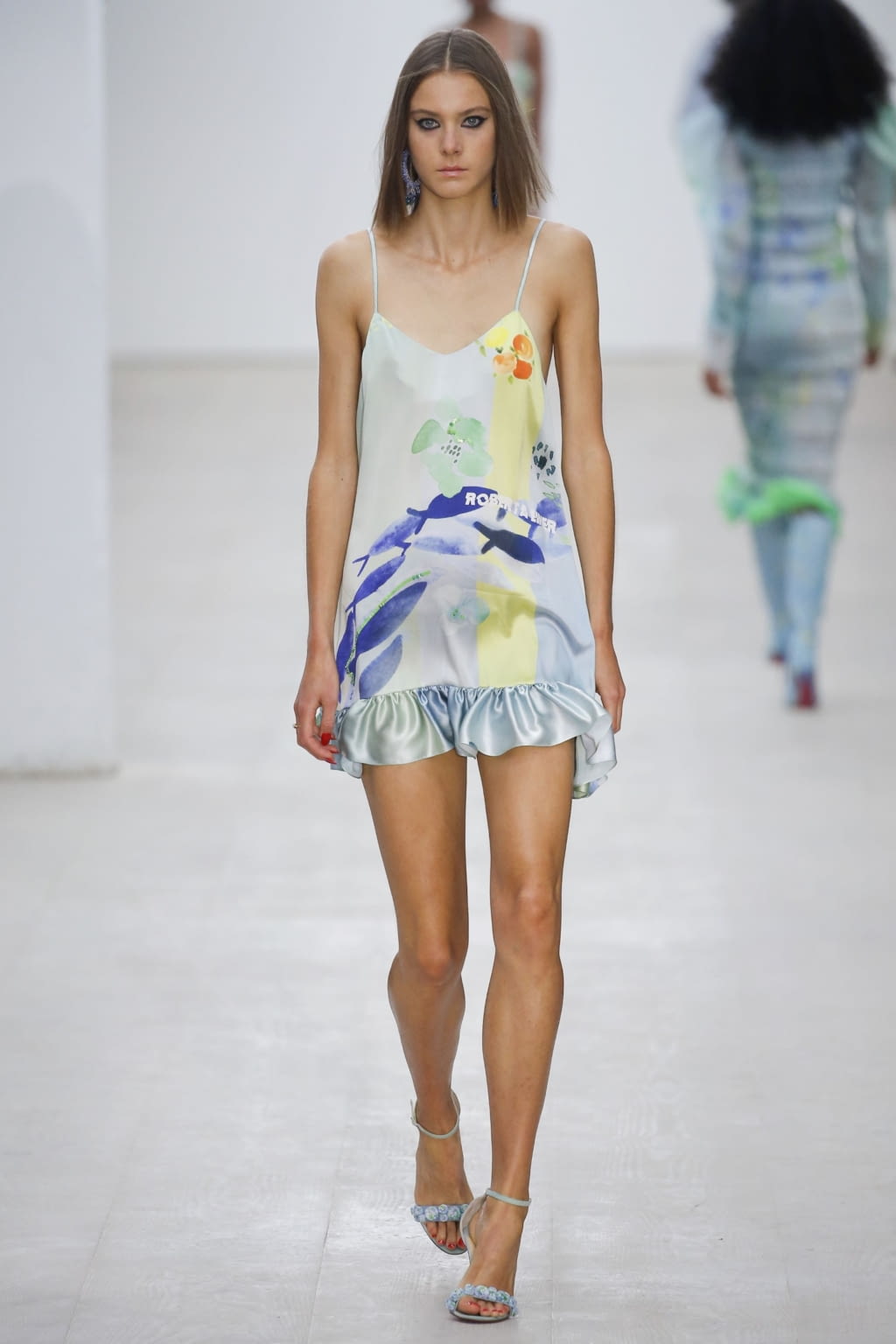 Fashion Week London Spring/Summer 2020 look 12 from the Roberta Einer collection 女装