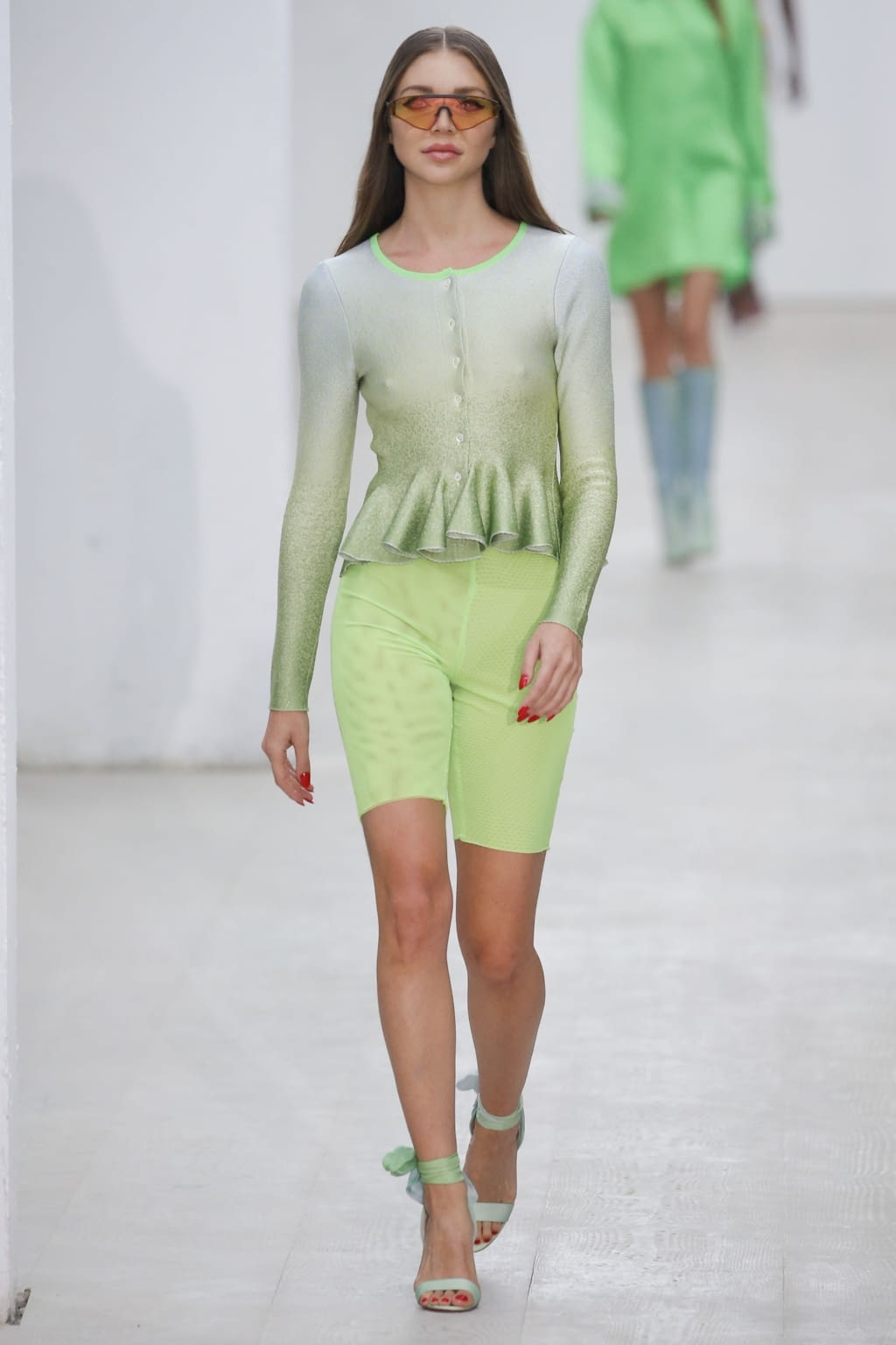 Fashion Week London Spring/Summer 2020 look 19 from the Roberta Einer collection 女装
