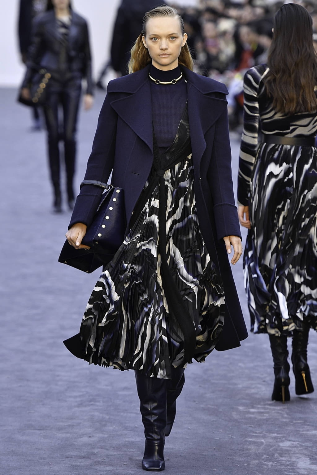 Fashion Week Milan Fall/Winter 2019 look 34 from the Roberto Cavalli collection womenswear