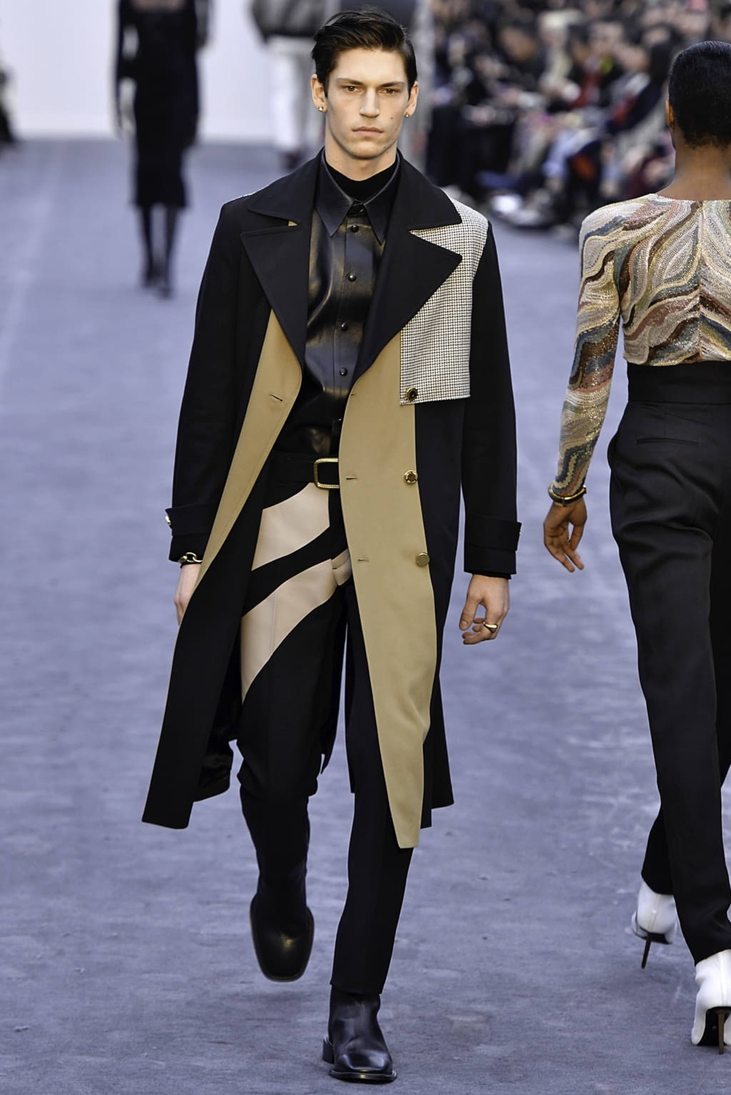 Fashion Week Milan Fall/Winter 2019 look 53 de la collection Roberto Cavalli womenswear