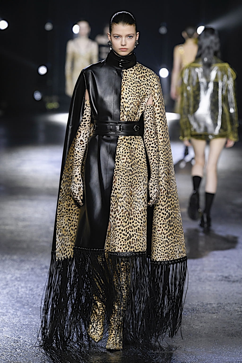 Fashion Week Milan Fall/Winter 2022 look 7 from the Roberto Cavalli collection 女装