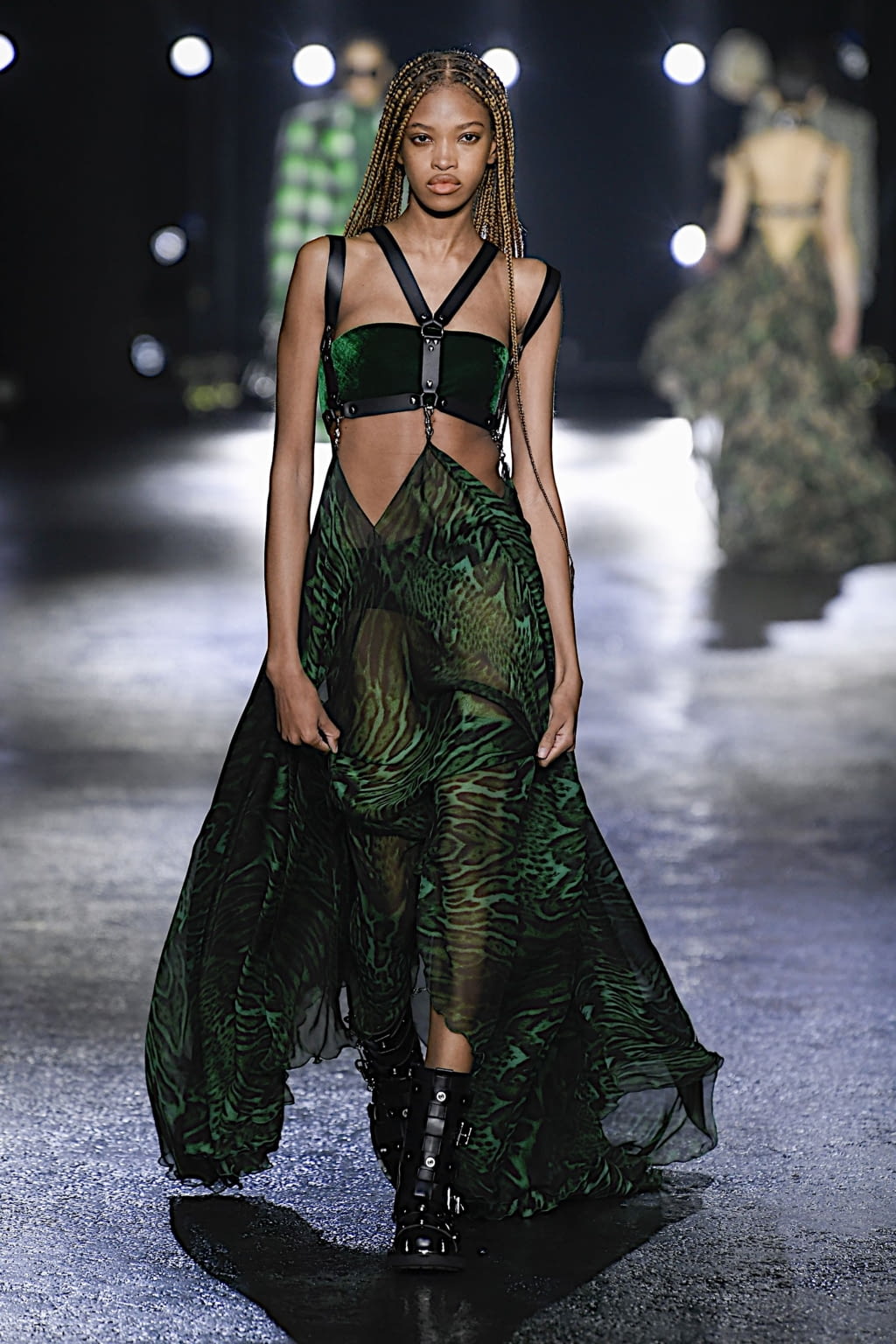 Fashion Week Milan Fall/Winter 2022 look 21 de la collection Roberto Cavalli womenswear