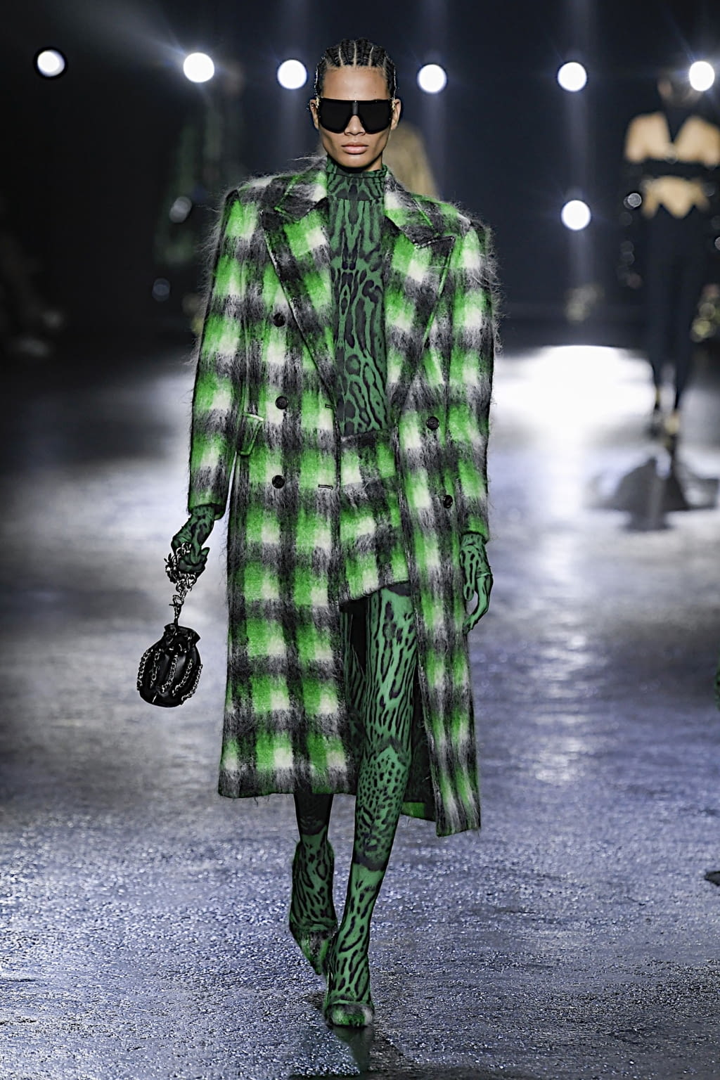 Fashion Week Milan Fall/Winter 2022 look 22 from the Roberto Cavalli collection 女装