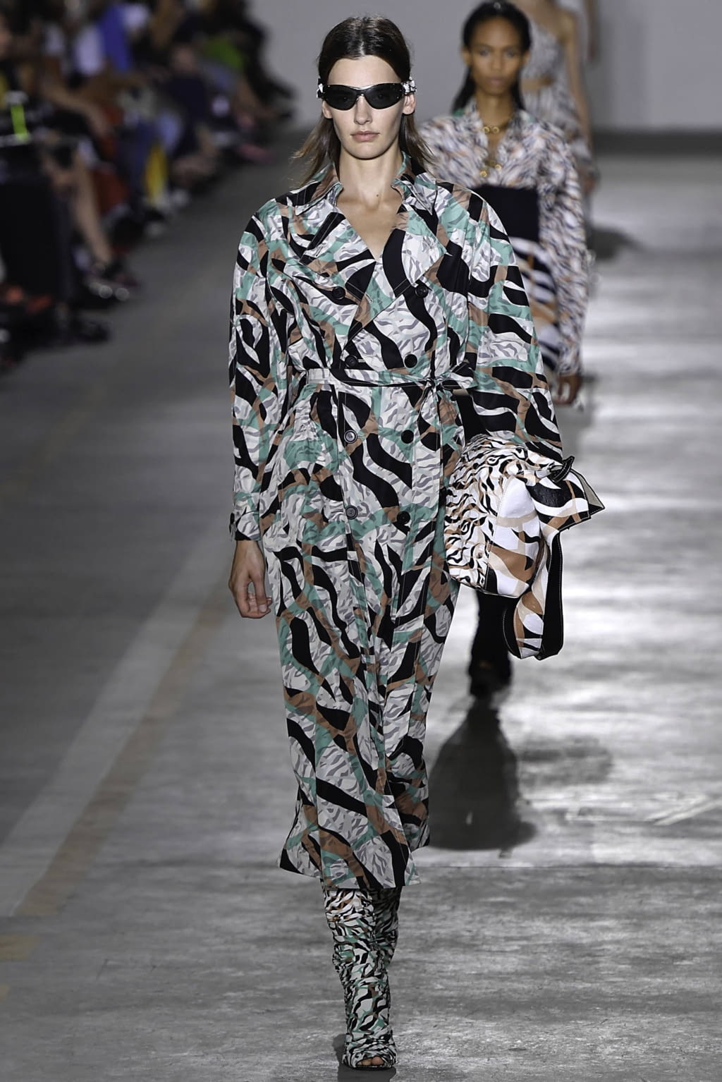 Fashion Week Milan Spring/Summer 2019 look 30 de la collection Roberto Cavalli womenswear