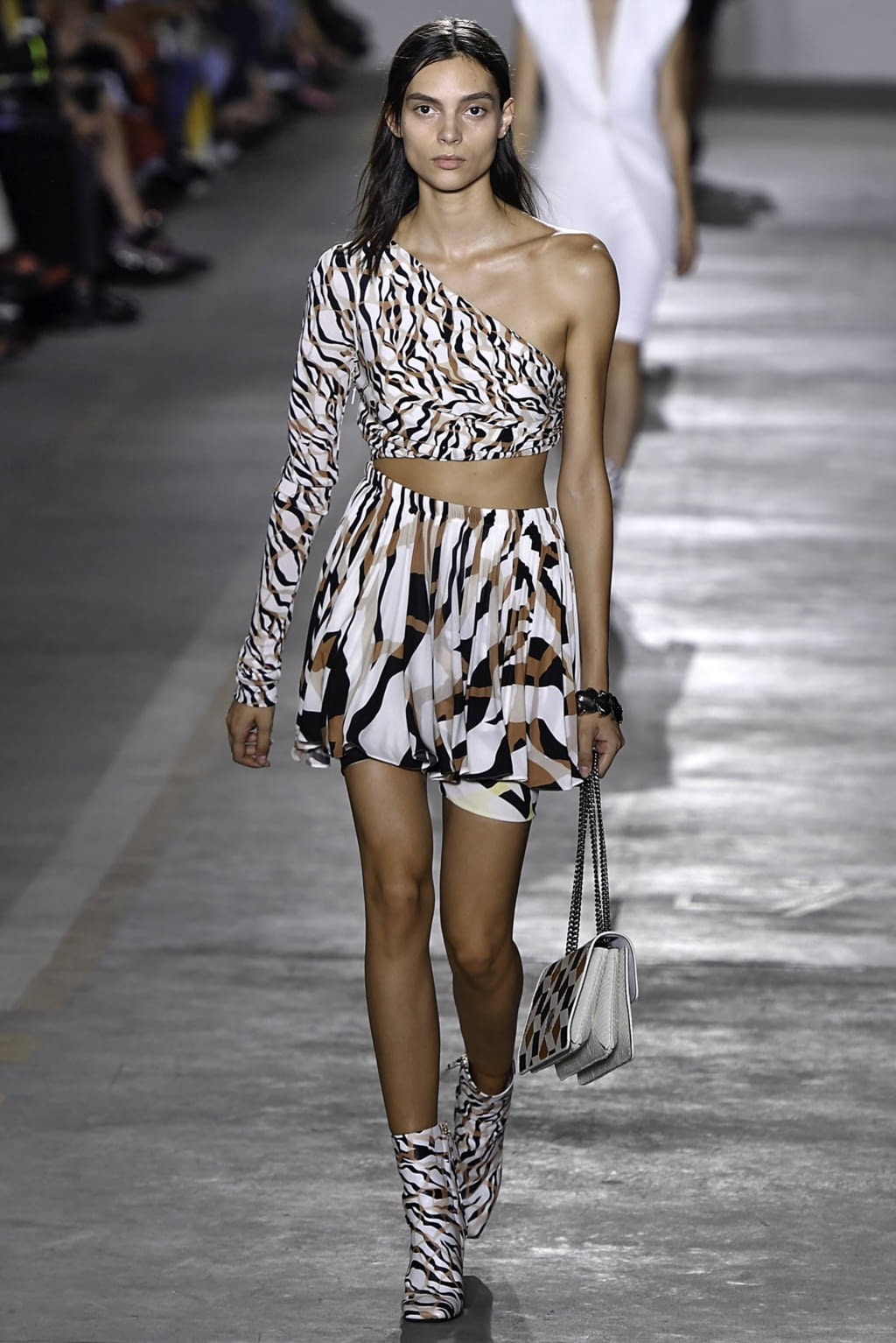 Fashion Week Milan Spring/Summer 2019 look 32 from the Roberto Cavalli collection womenswear