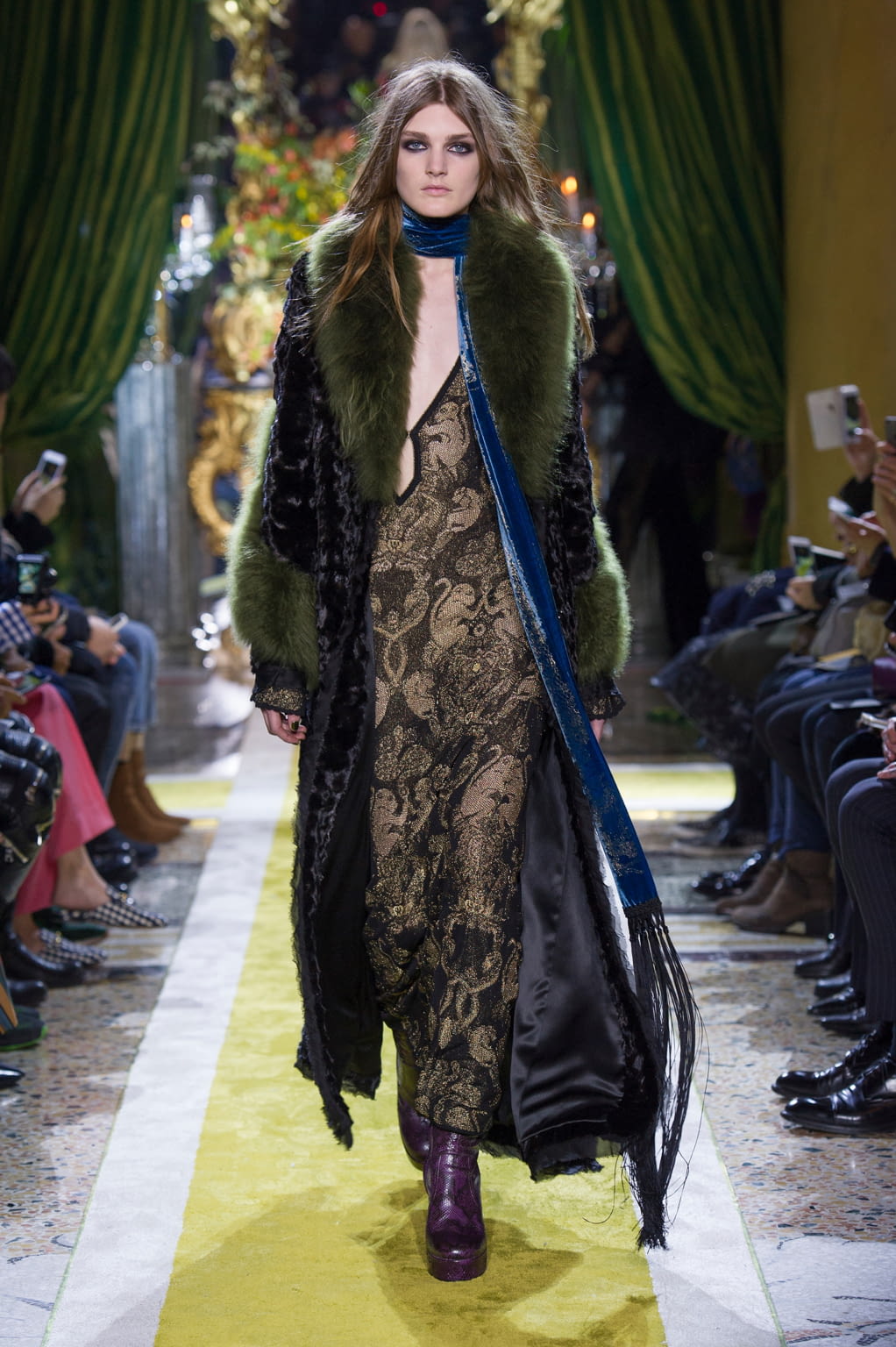 Fashion Week Milan Fall/Winter 2016 look 47 from the Roberto Cavalli collection womenswear