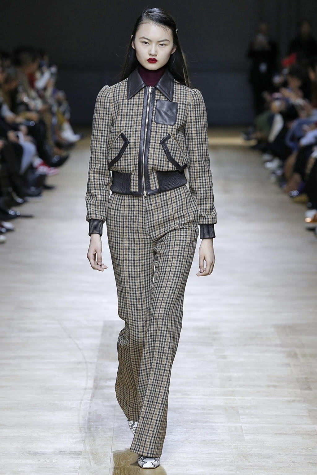 Fashion Week Paris Fall/Winter 2018 look 10 from the Rochas collection womenswear