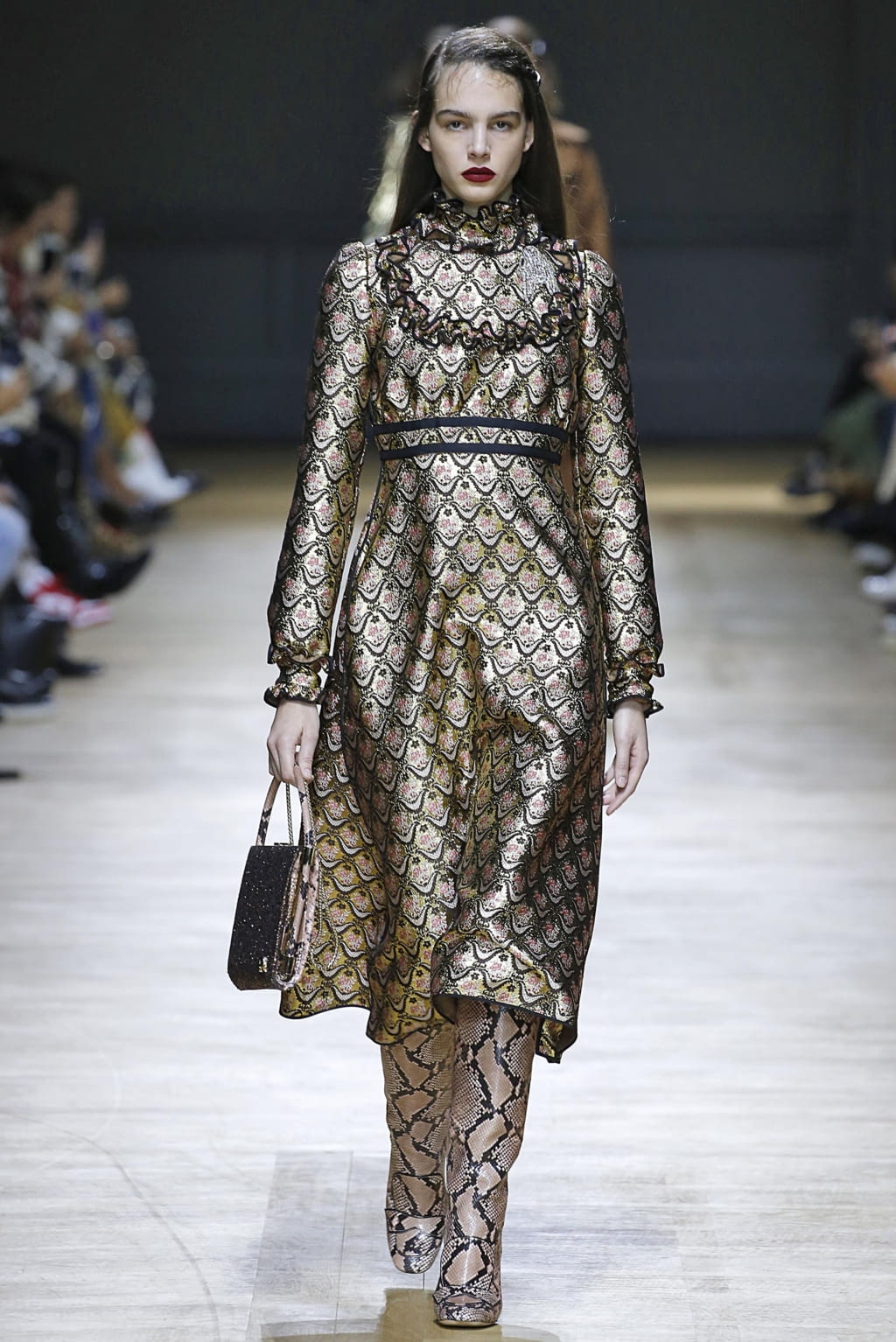 Fashion Week Paris Fall/Winter 2018 look 11 from the Rochas collection womenswear