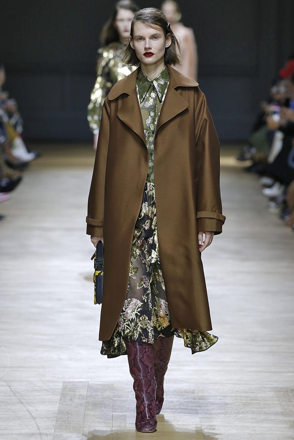 Fashion Week Paris Fall/Winter 2018 look 12 from the Rochas collection 女装