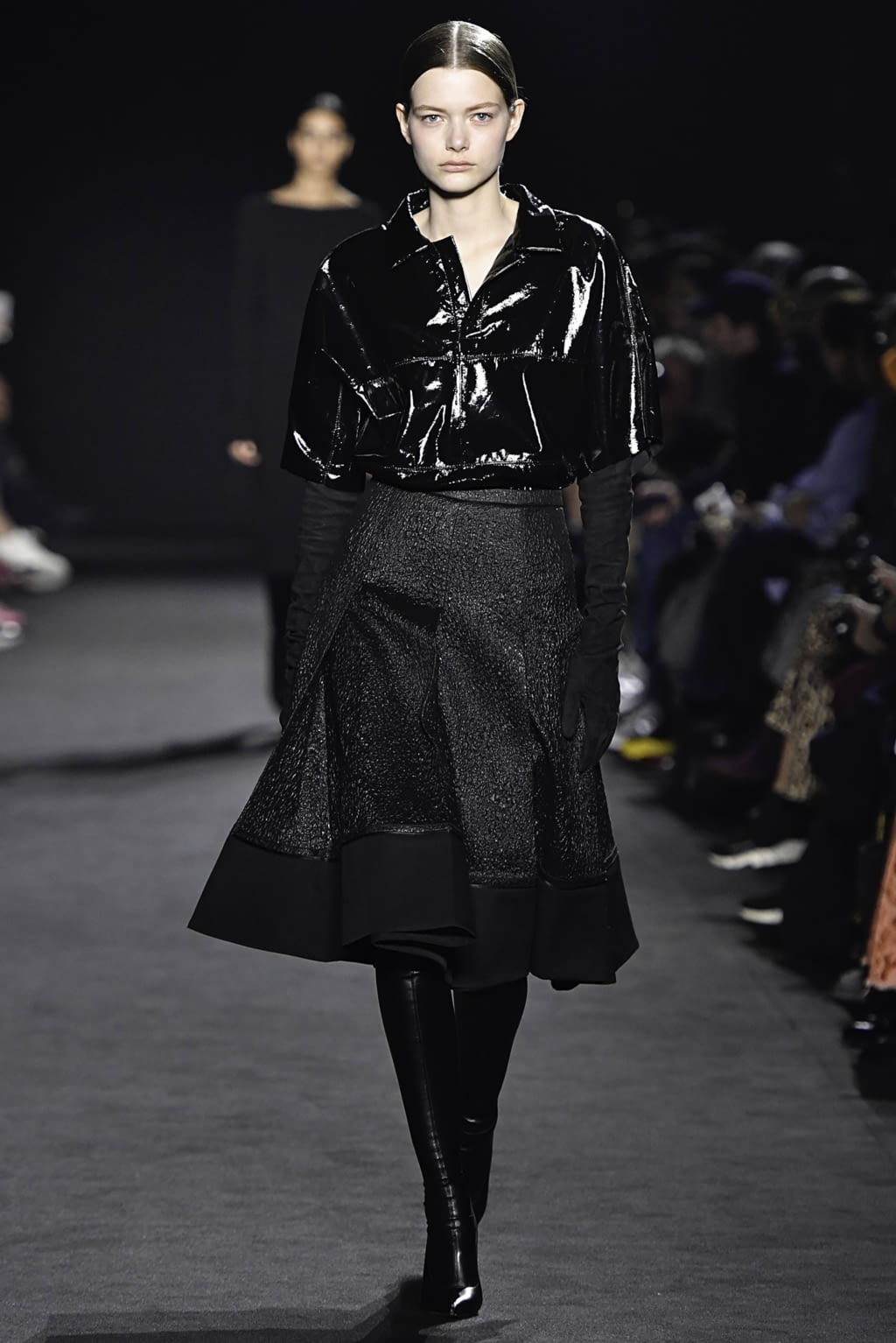 Fashion Week Paris Fall/Winter 2019 look 11 from the Rochas collection 女装