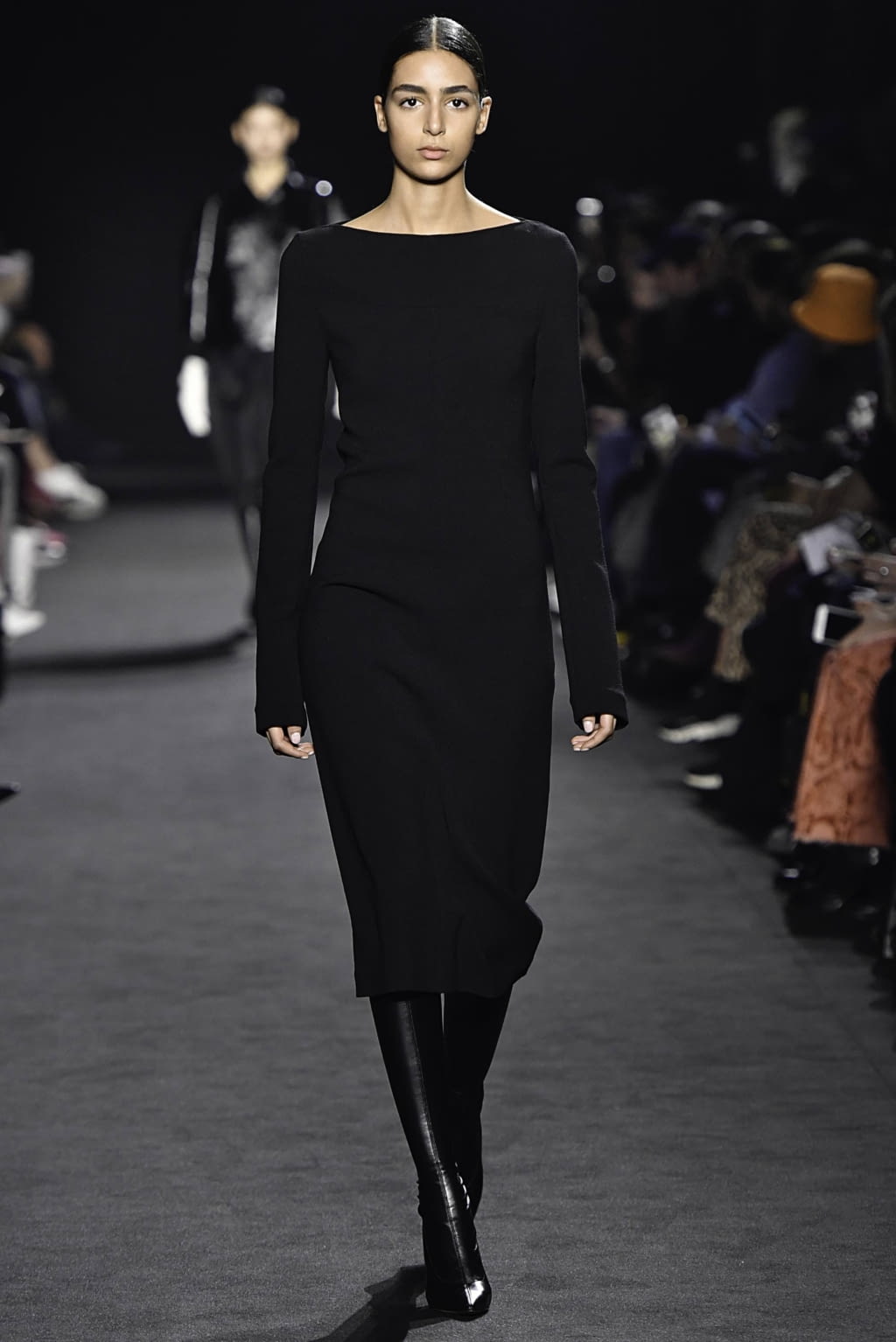 Fashion Week Paris Fall/Winter 2019 look 12 from the Rochas collection womenswear