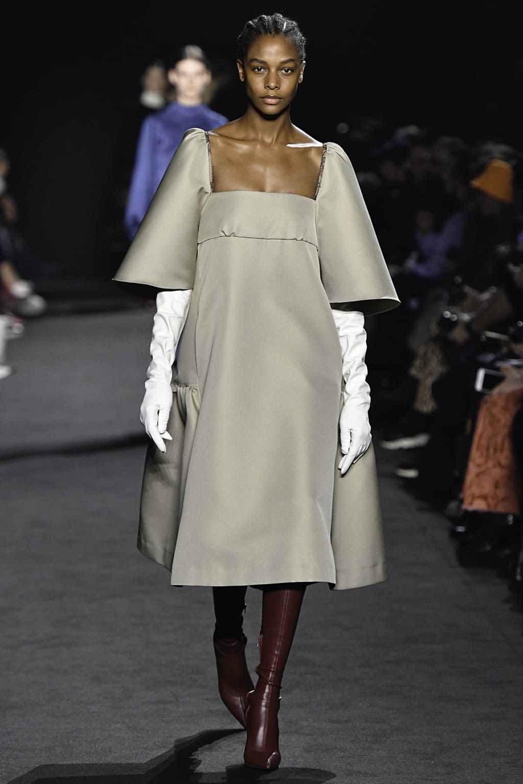 Fashion Week Paris Fall/Winter 2019 look 19 from the Rochas collection 女装