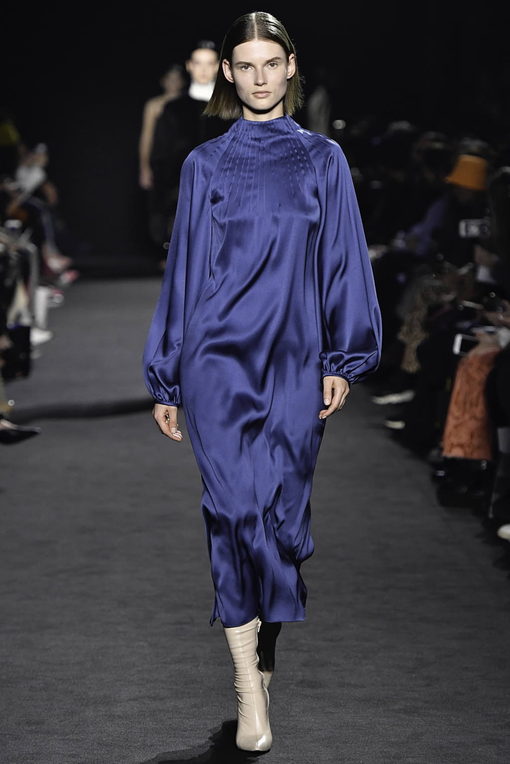 Fashion Week Paris Fall/Winter 2019 look 20 de la collection Rochas womenswear