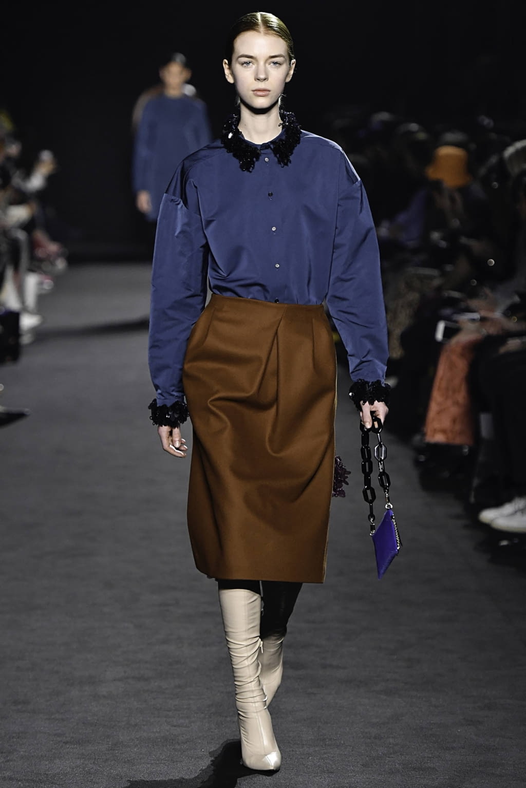 Fashion Week Paris Fall/Winter 2019 look 24 de la collection Rochas womenswear