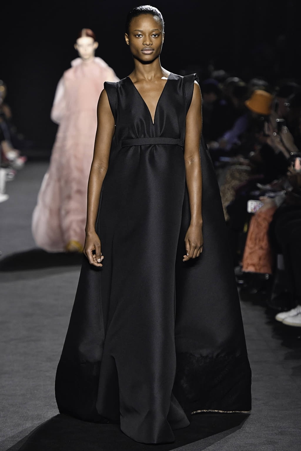 Fashion Week Paris Fall/Winter 2019 look 36 from the Rochas collection womenswear