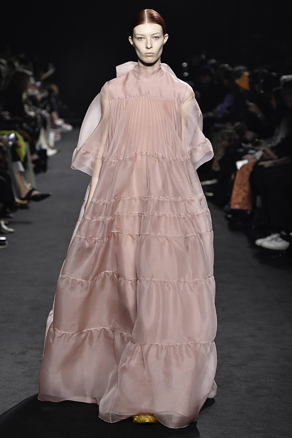 Fashion Week Paris Fall/Winter 2019 look 37 from the Rochas collection 女装