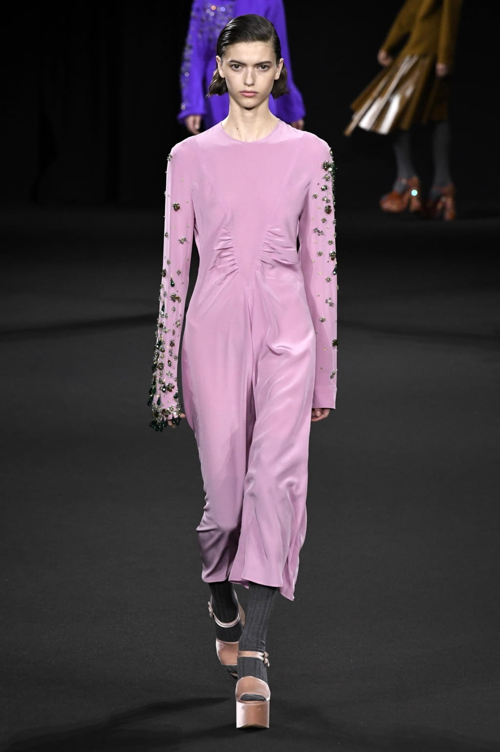 Fashion Week Paris Fall/Winter 2020 look 2 de la collection Rochas womenswear