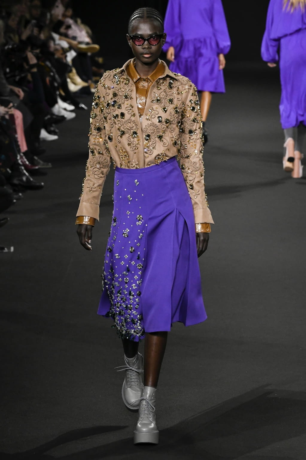 Fashion Week Paris Fall/Winter 2020 look 6 from the Rochas collection 女装