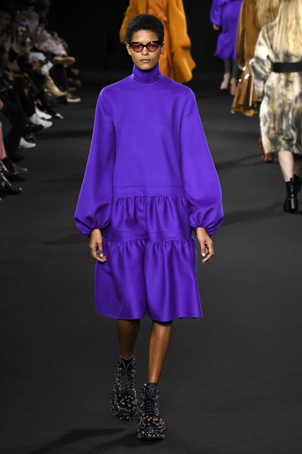 Fashion Week Paris Fall/Winter 2020 look 7 from the Rochas collection womenswear