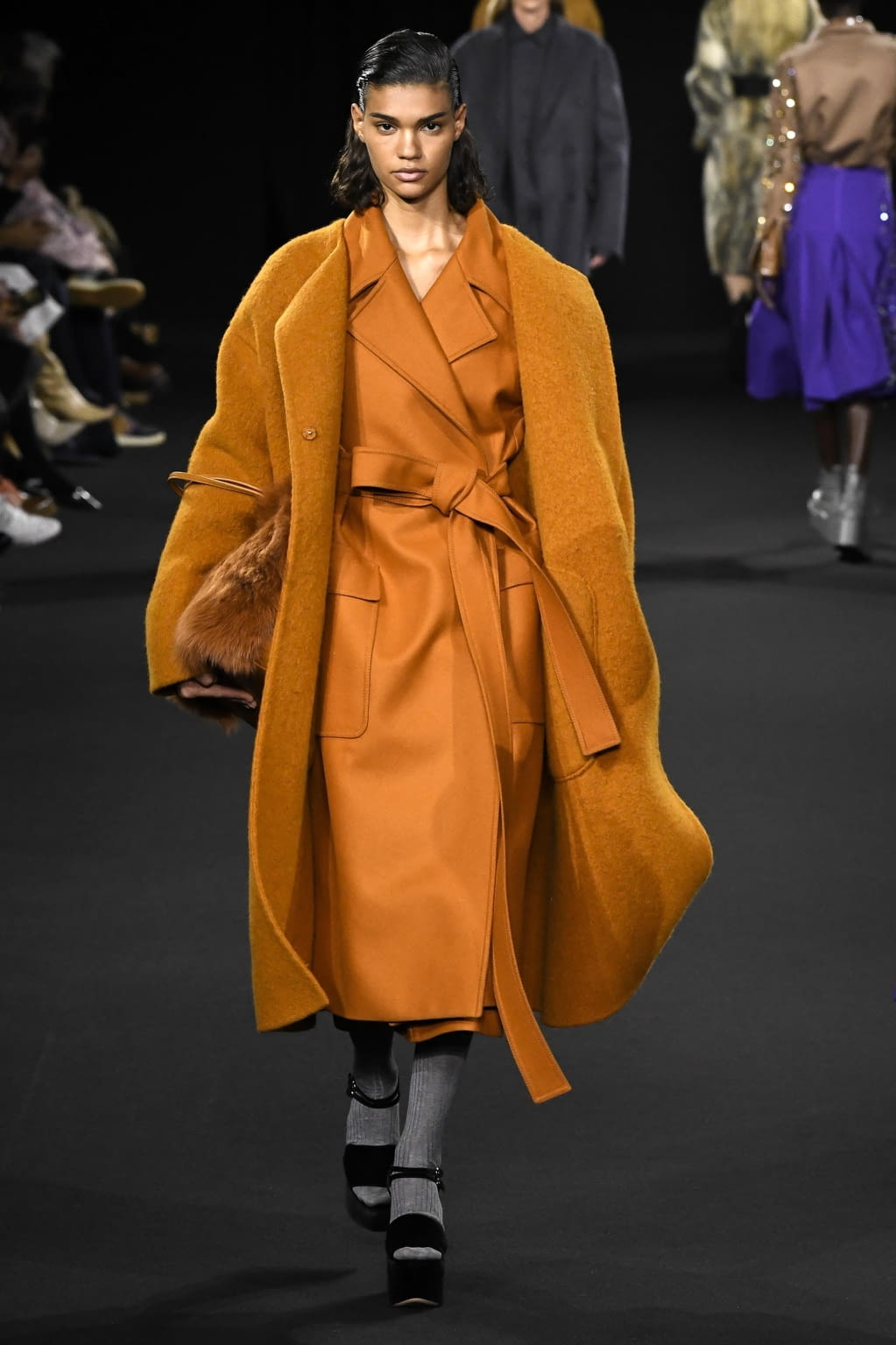 Fashion Week Paris Fall/Winter 2020 look 8 de la collection Rochas womenswear