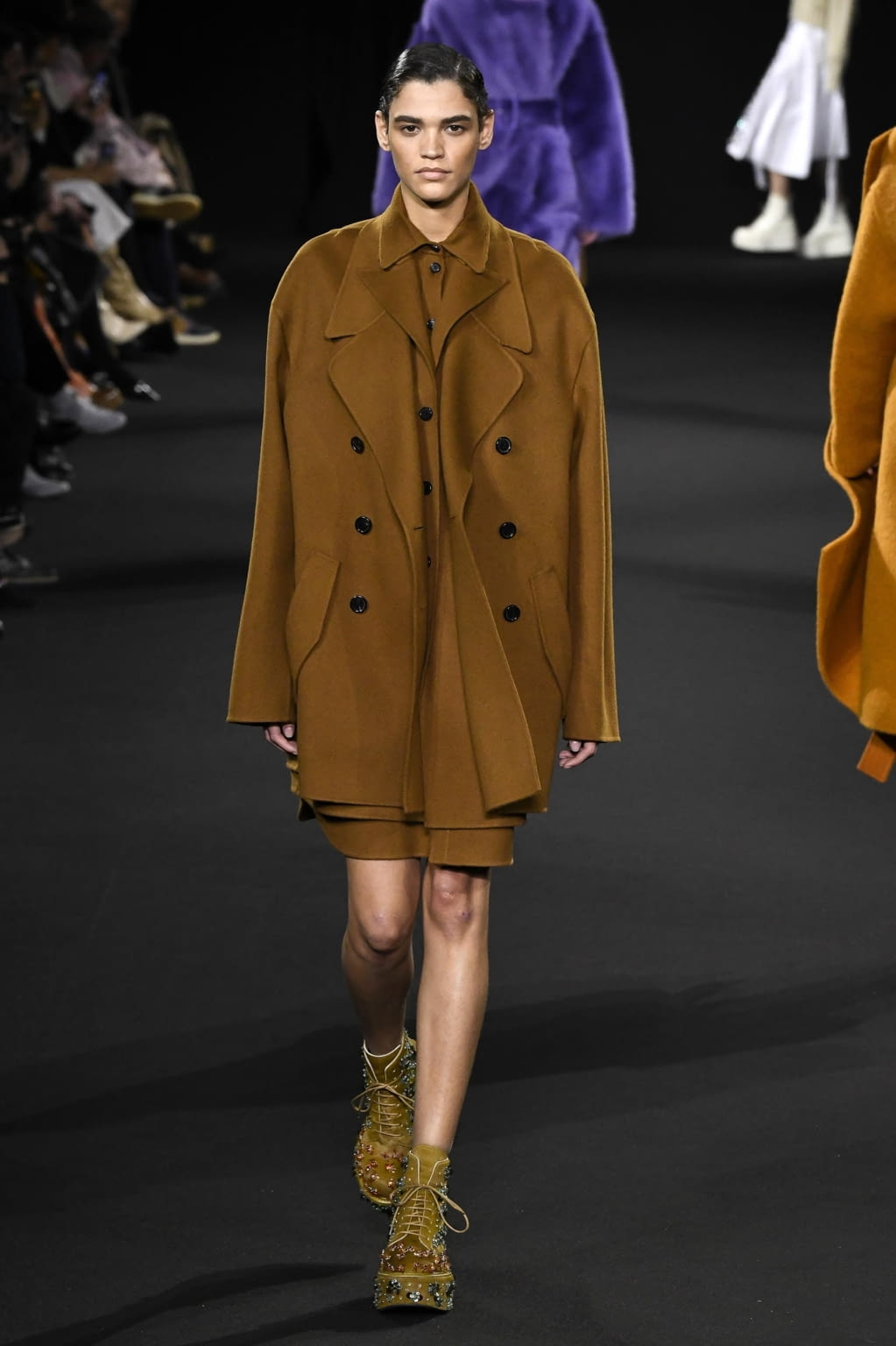 Fashion Week Paris Fall/Winter 2020 look 10 from the Rochas collection 女装