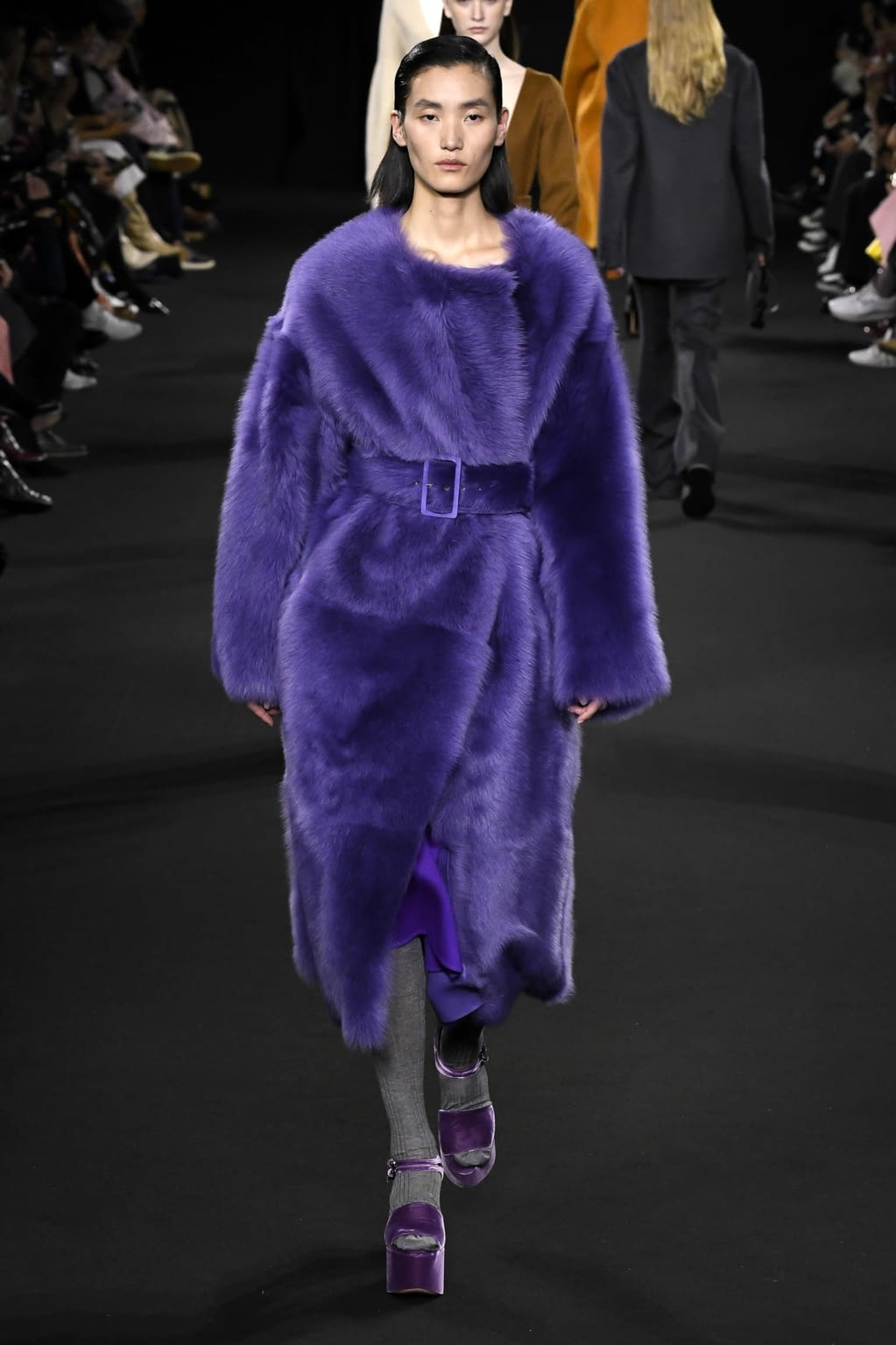 Fashion Week Paris Fall/Winter 2020 look 11 de la collection Rochas womenswear