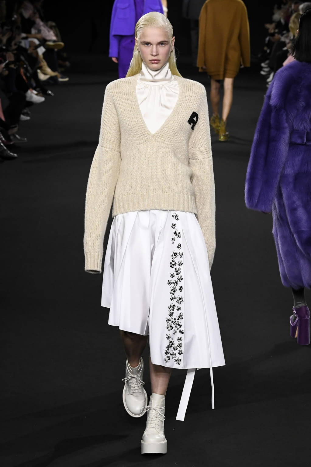 Fashion Week Paris Fall/Winter 2020 look 13 from the Rochas collection womenswear