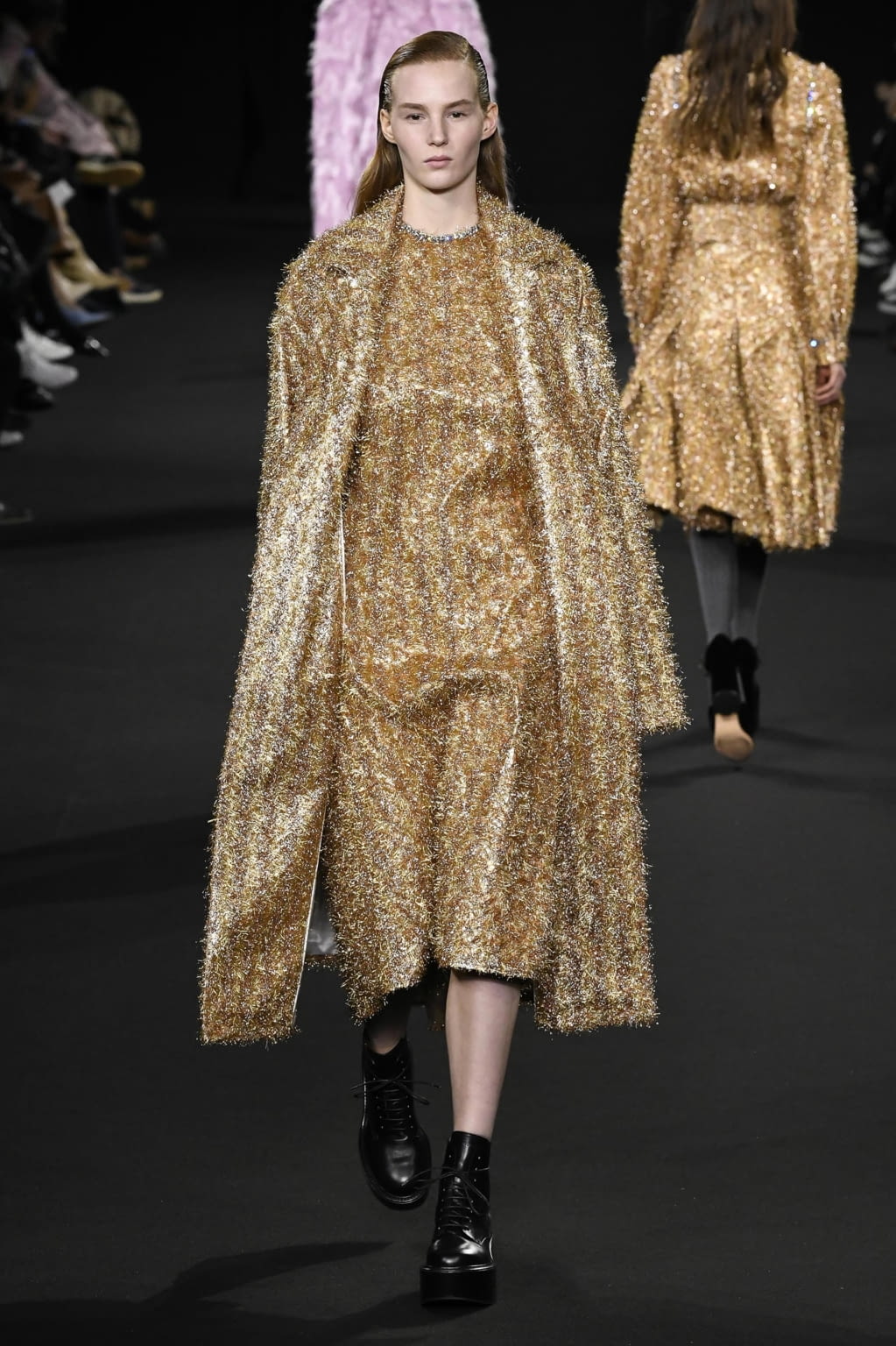 Fashion Week Paris Fall/Winter 2020 look 24 from the Rochas collection womenswear