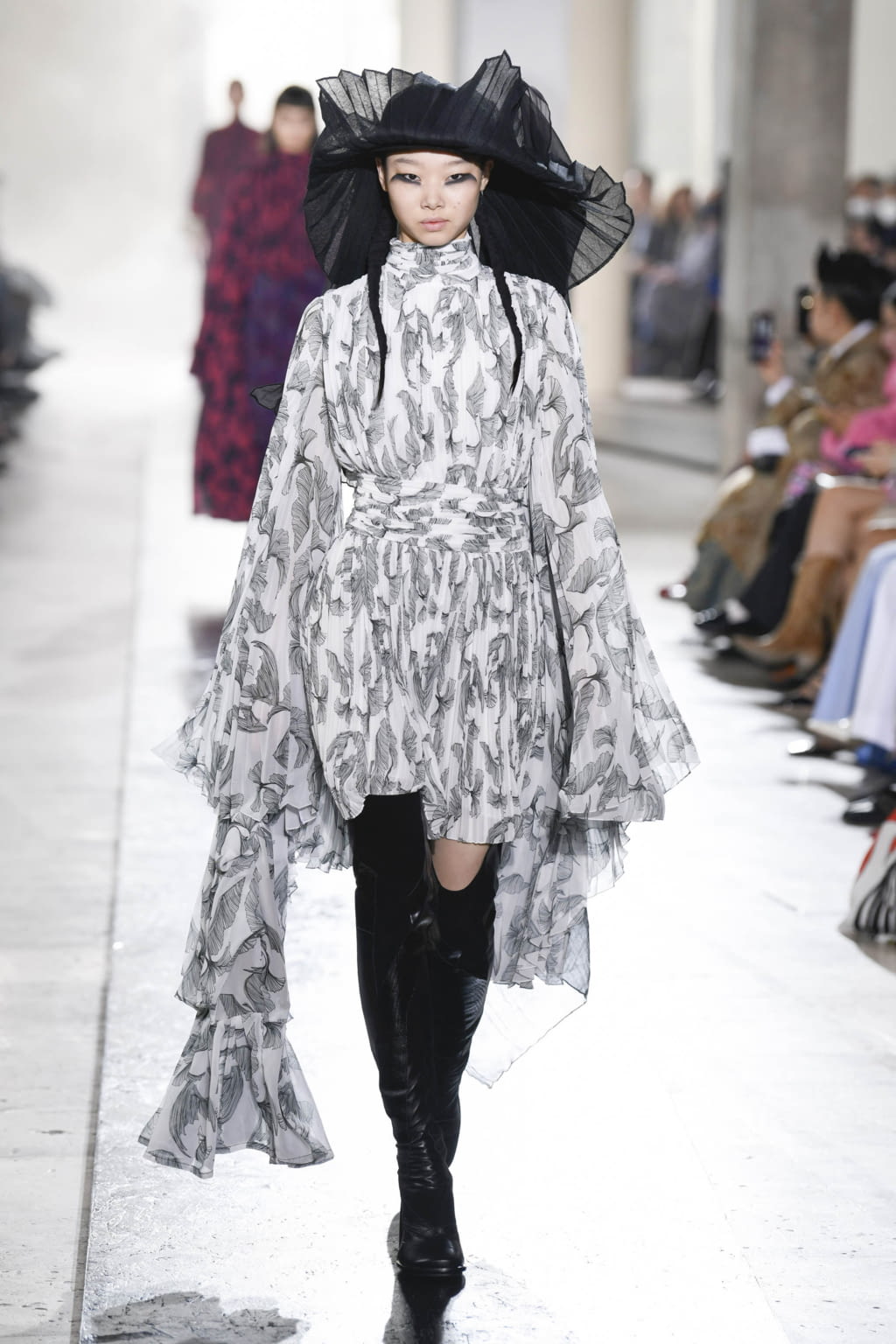 Fashion Week Paris Fall/Winter 2022 look 8 de la collection Rochas womenswear