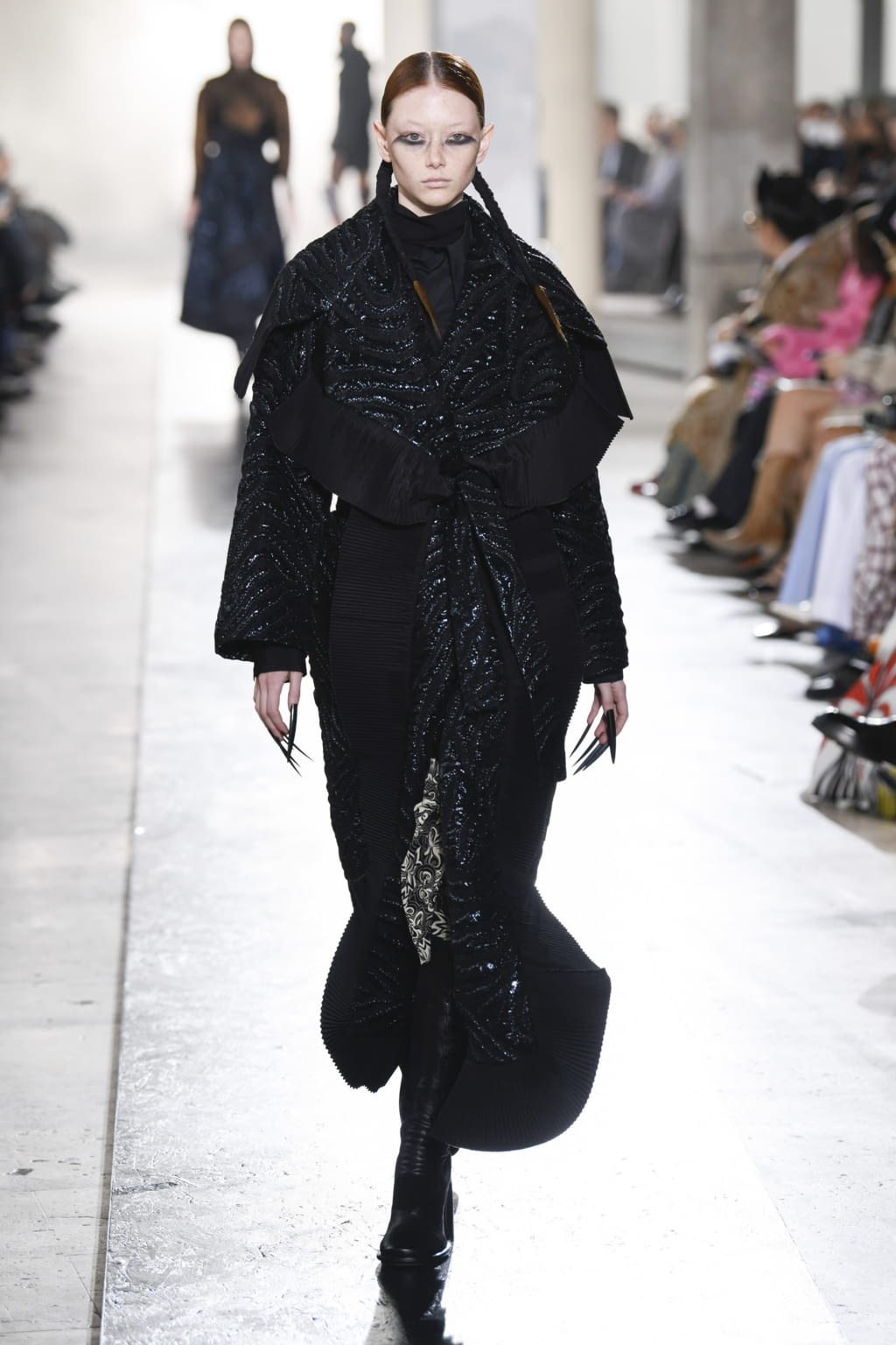 Fashion Week Paris Fall/Winter 2022 look 12 from the Rochas collection womenswear