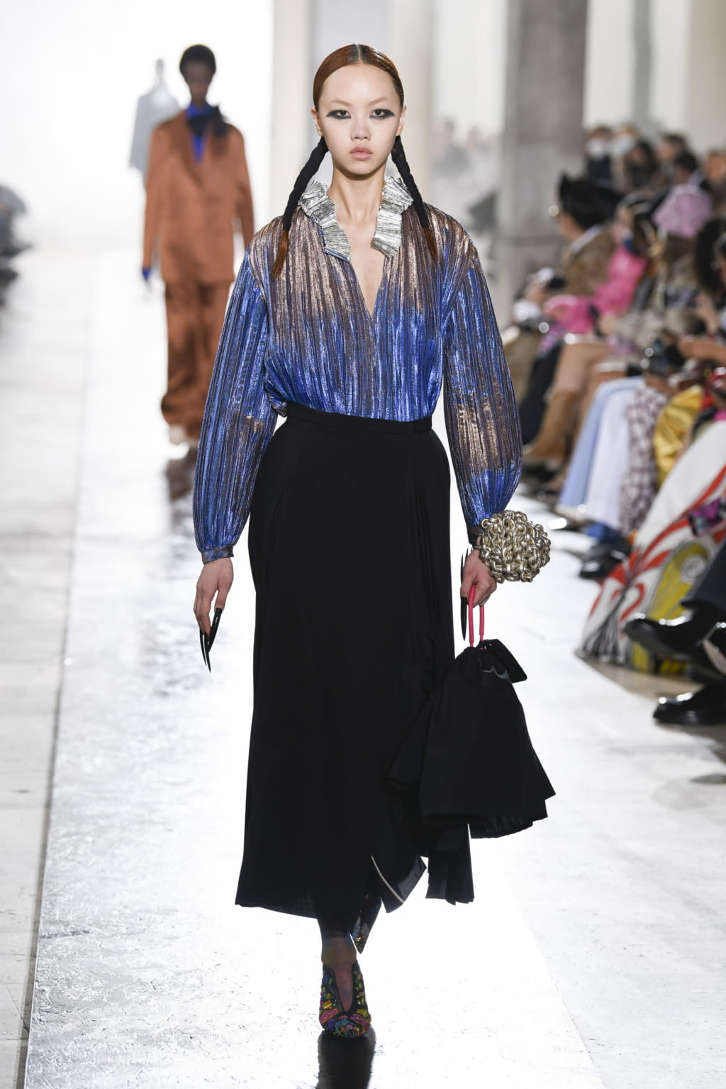 Fashion Week Paris Fall/Winter 2022 look 23 from the Rochas collection womenswear