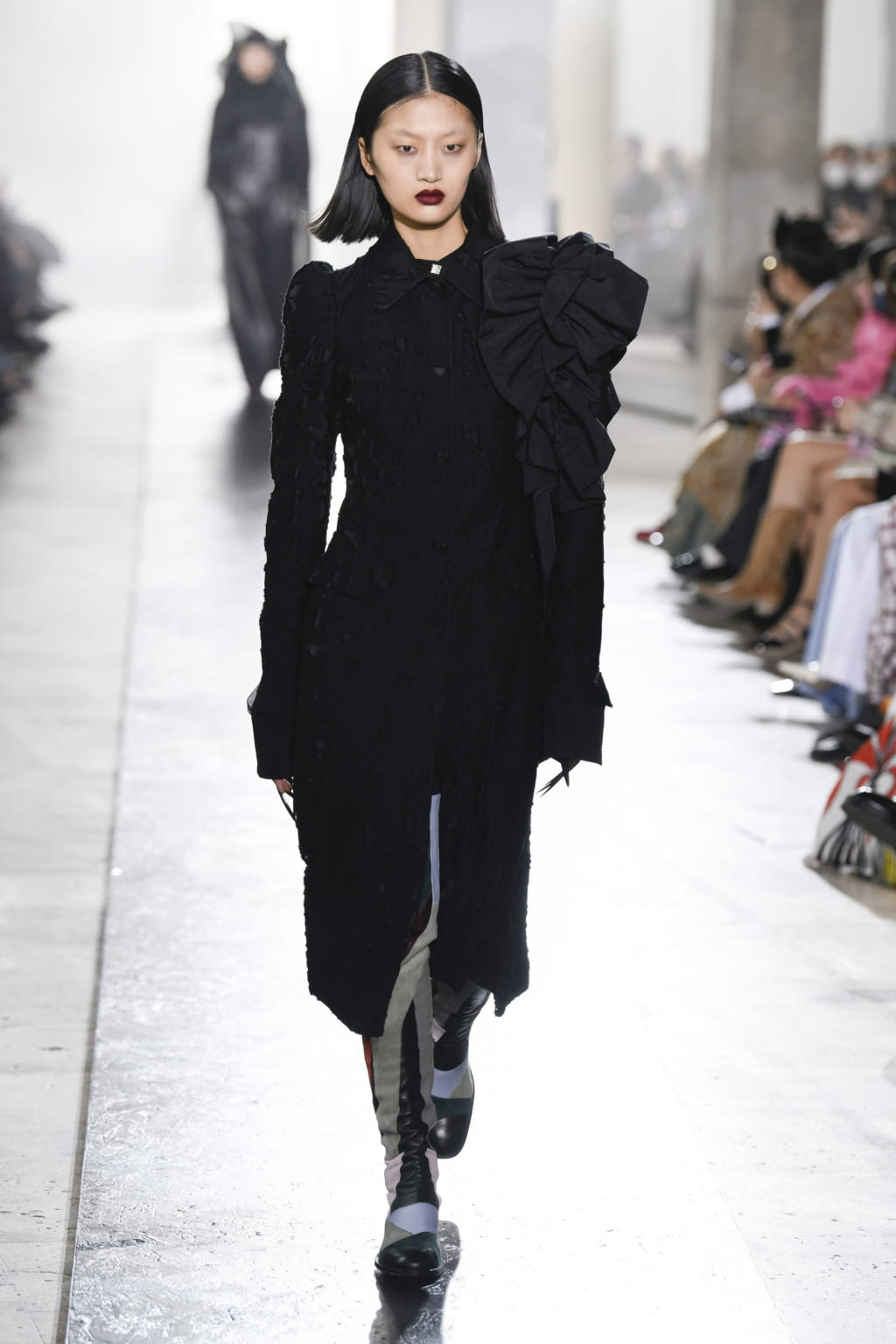 Fashion Week Paris Fall/Winter 2022 look 28 from the Rochas collection womenswear
