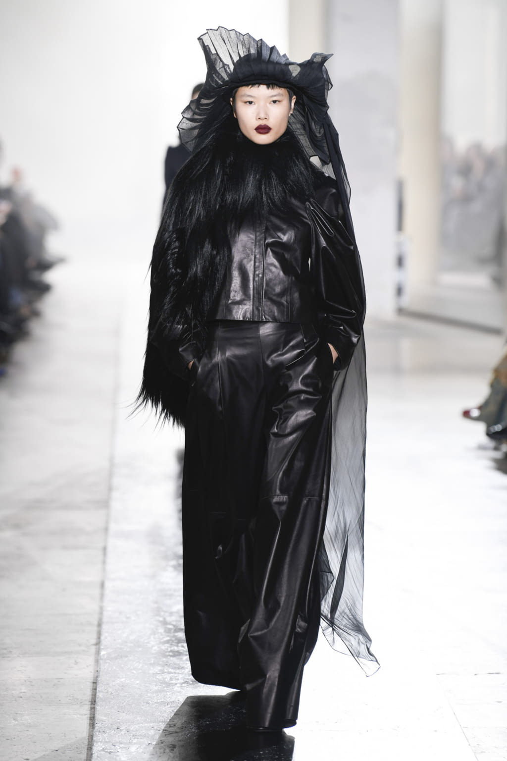 Fashion Week Paris Fall/Winter 2022 look 29 de la collection Rochas womenswear
