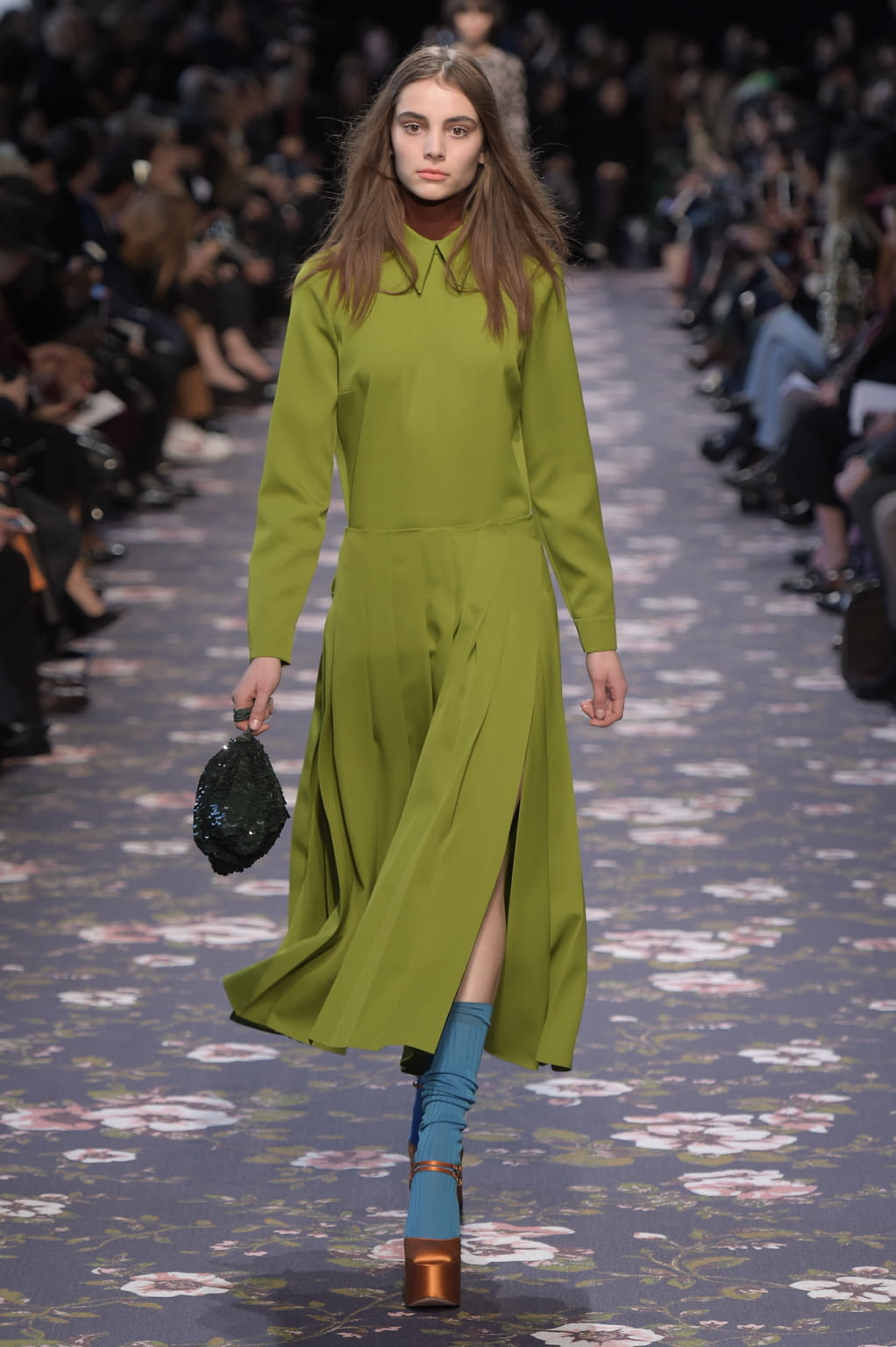 Fashion Week Paris Fall/Winter 2016 look 14 from the Rochas collection womenswear