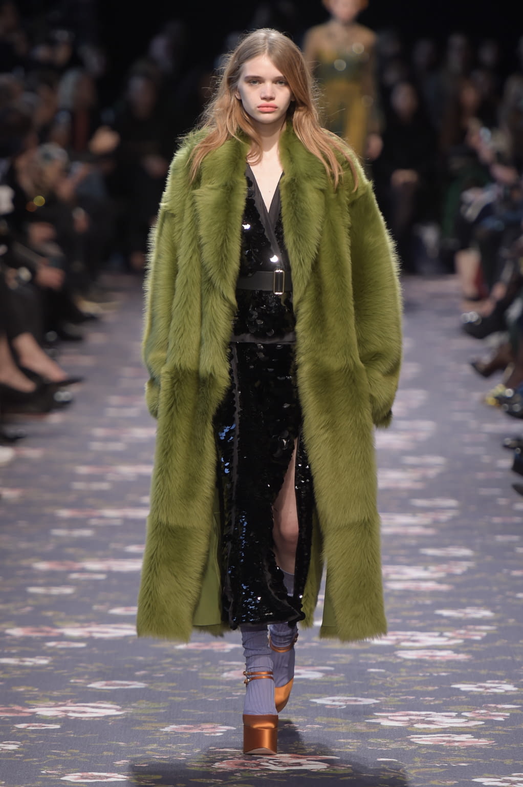 Fashion Week Paris Fall/Winter 2016 look 37 from the Rochas collection 女装