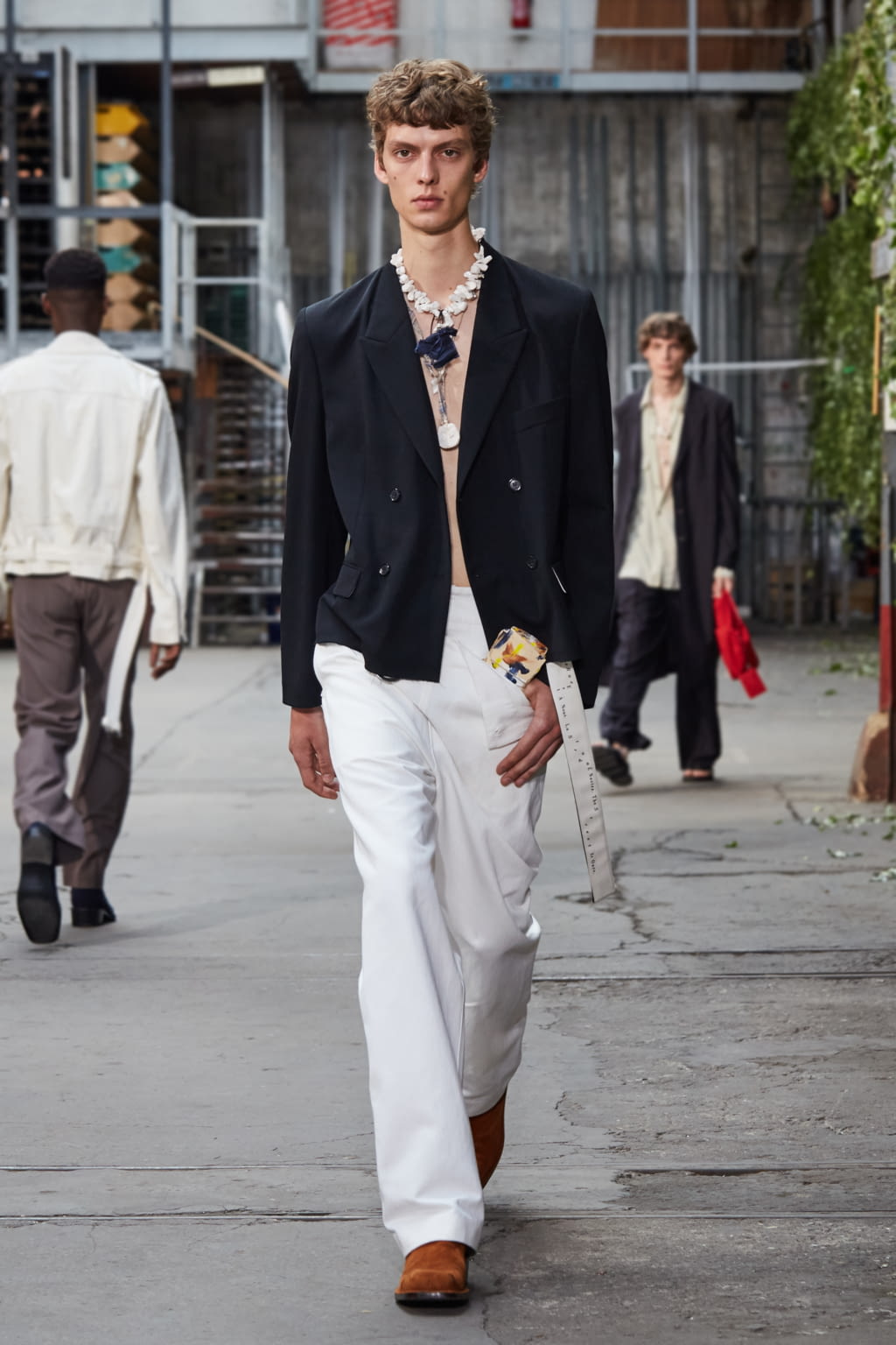Fashion Week Paris Spring/Summer 2020 look 10 from the Rochas collection menswear